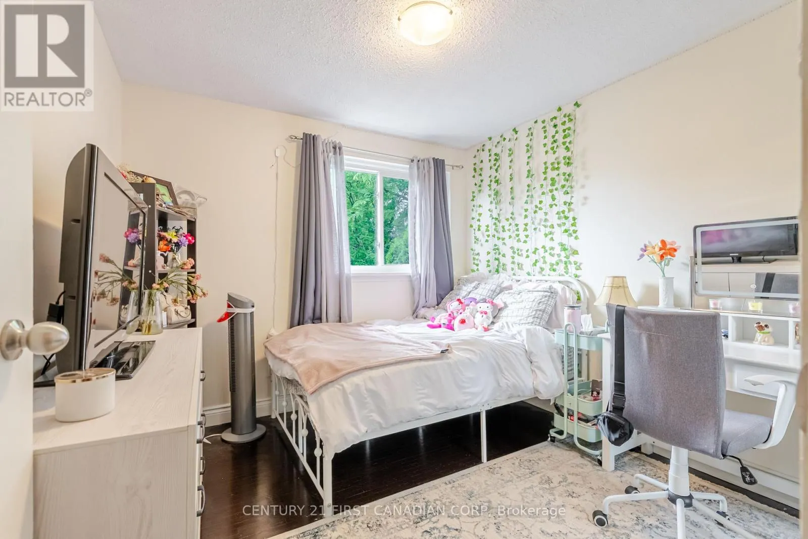 8 - 360 HOMESTEAD COURT, #8