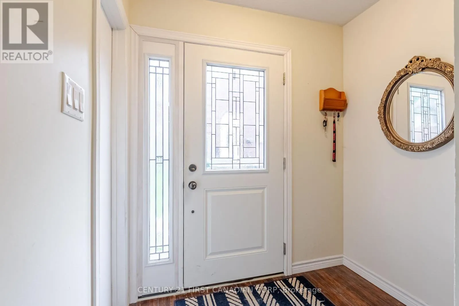 8 - 360 HOMESTEAD COURT, #8