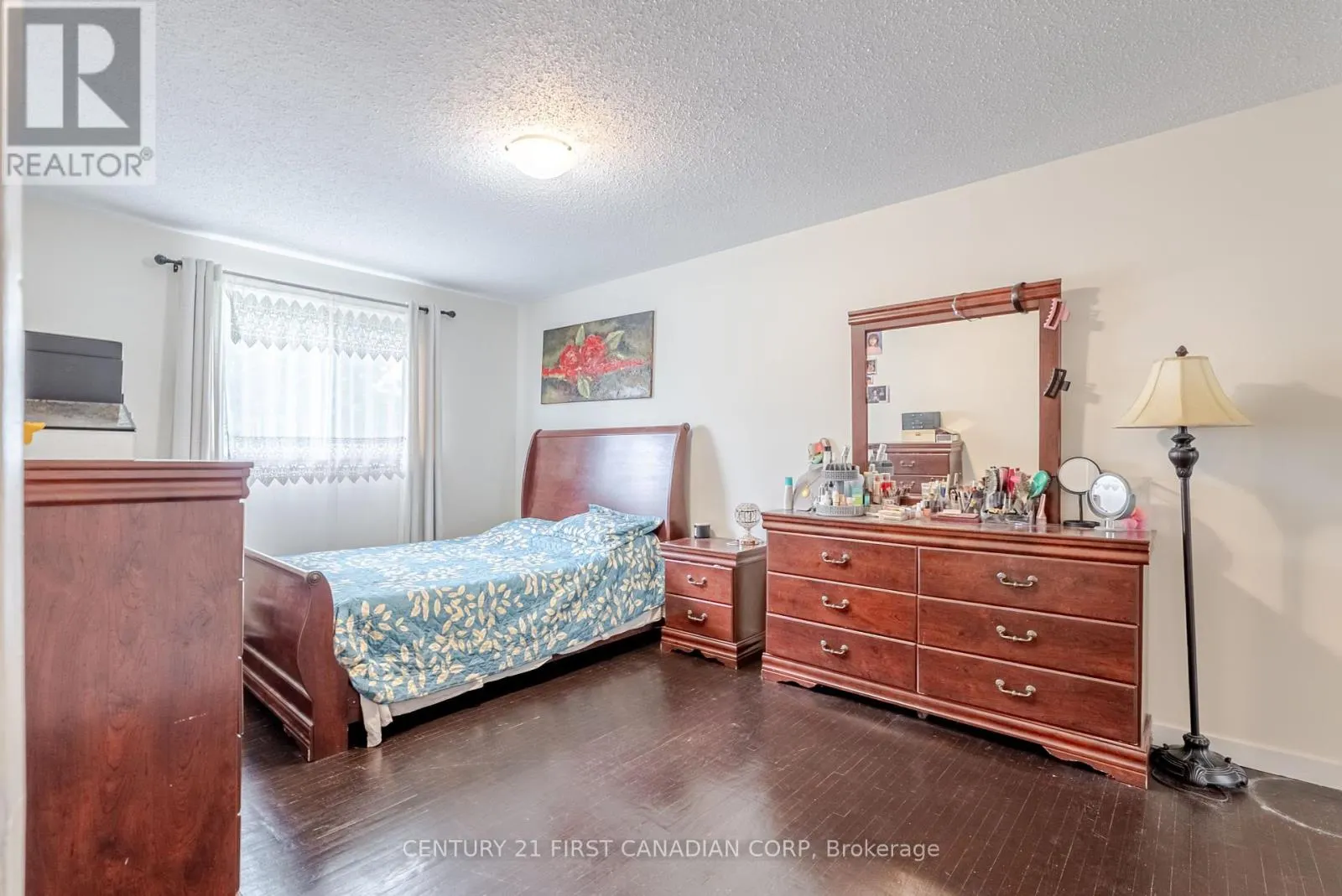 8 - 360 HOMESTEAD COURT, #8