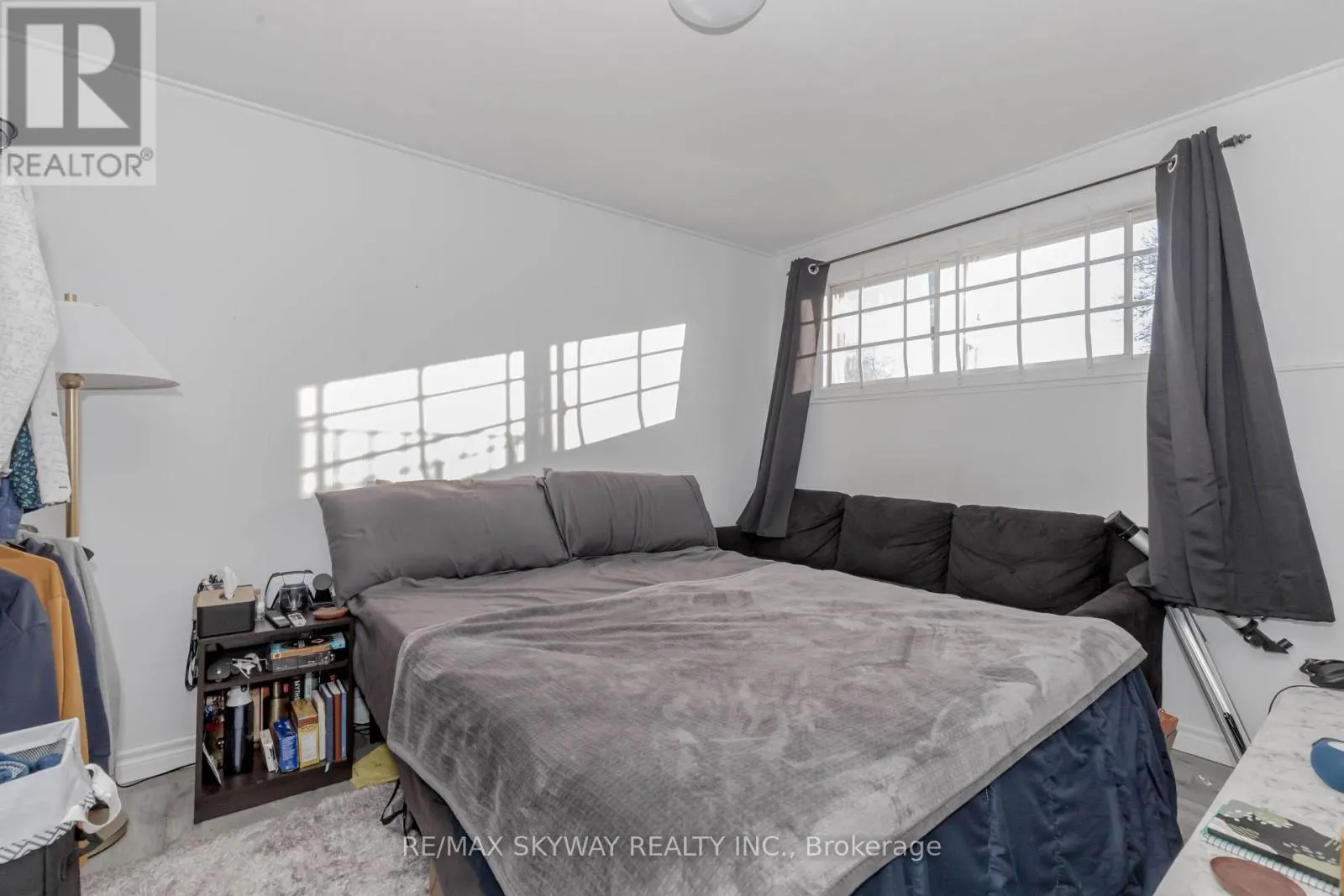 512 GLENDENE CRESCENT
