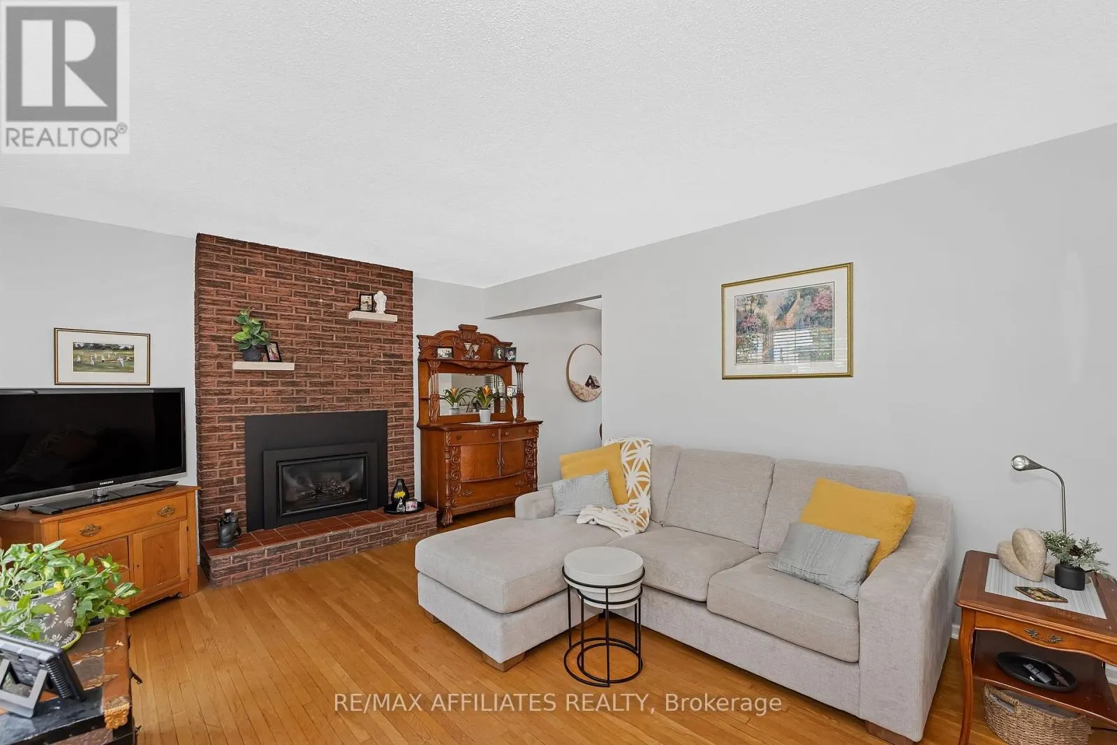 11 TRIPP CRESCENT