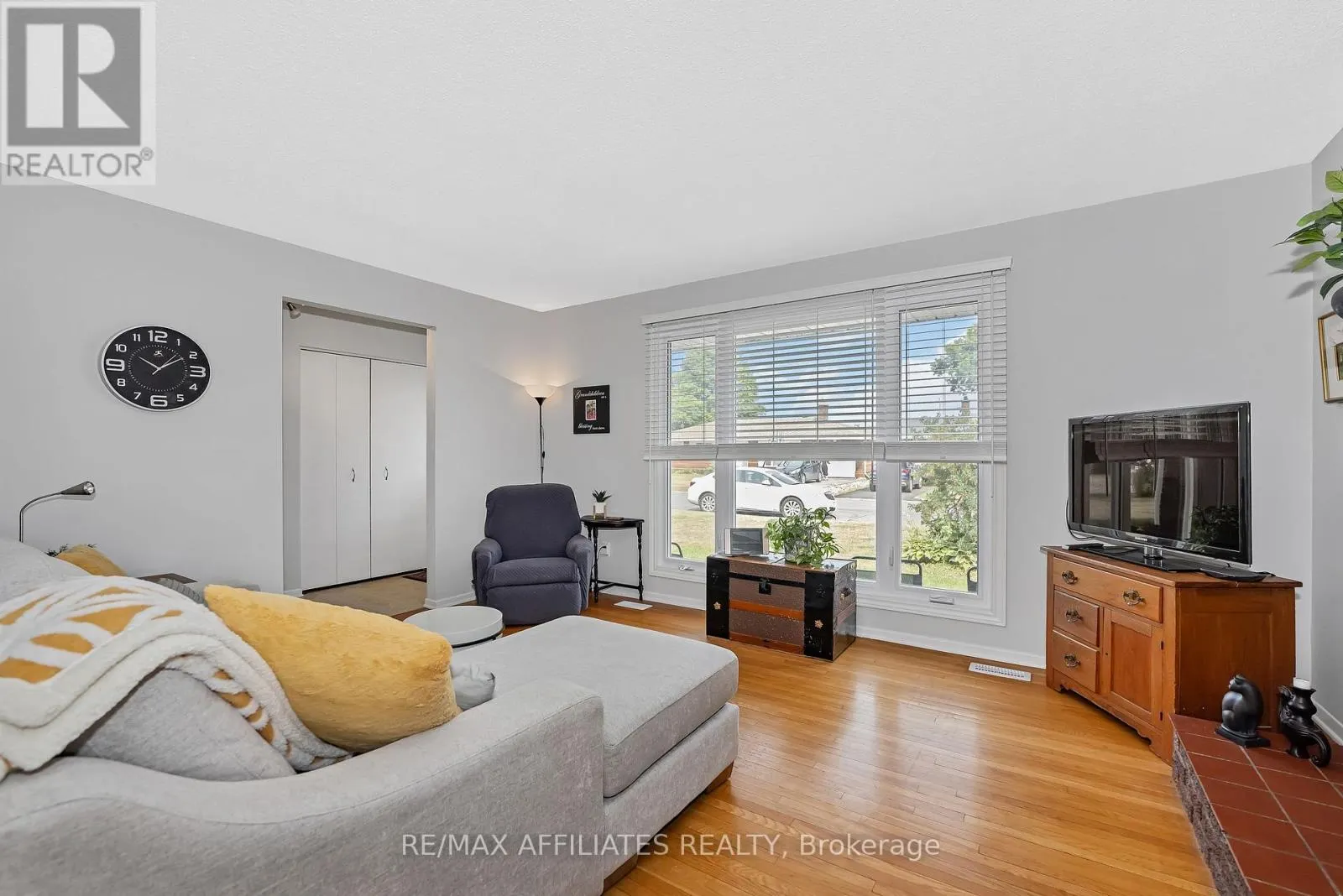 11 TRIPP CRESCENT