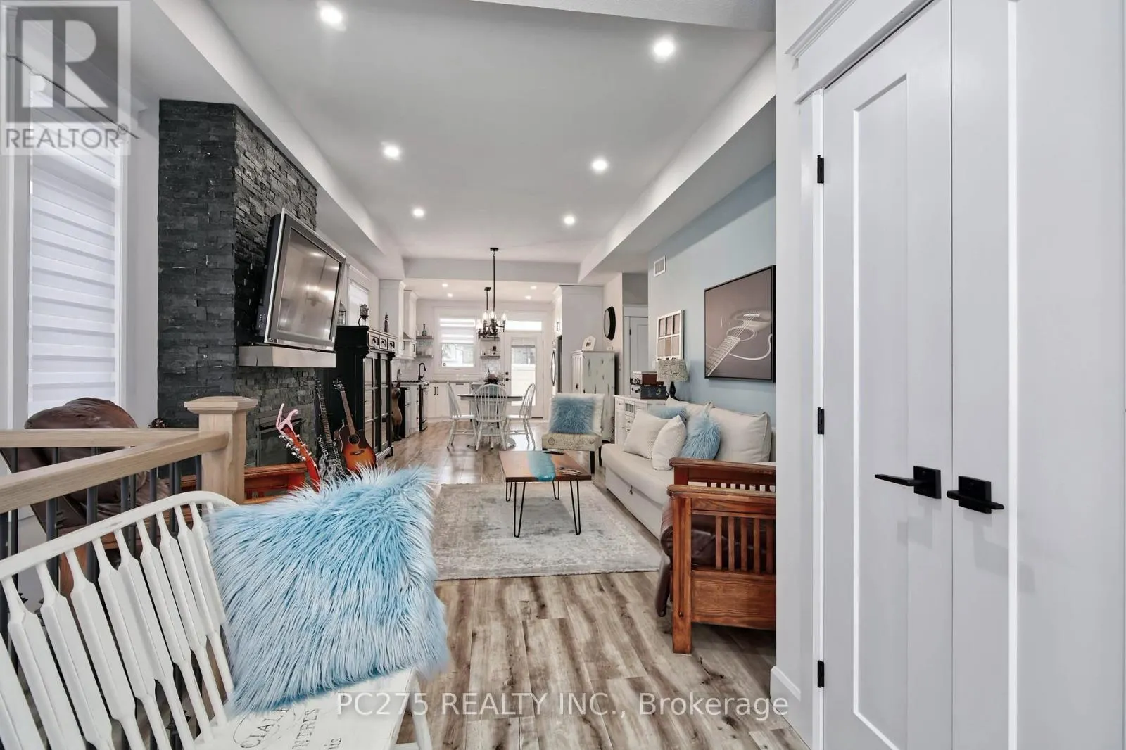 41 - 159 COLLINS WAY, #41