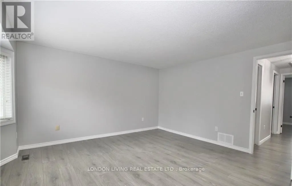 82 - 70 CHAPMAN COURT, #82