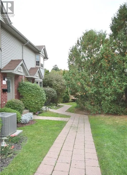 82 - 70 CHAPMAN COURT, #82
