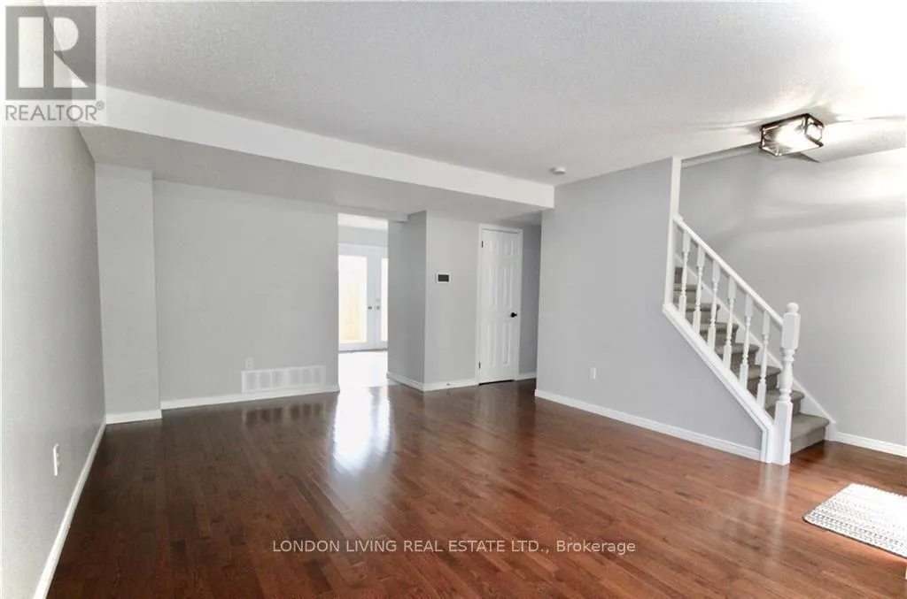 82 - 70 CHAPMAN COURT, #82