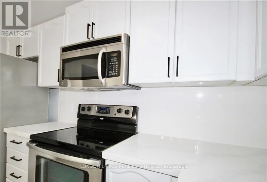 82 - 70 CHAPMAN COURT, #82