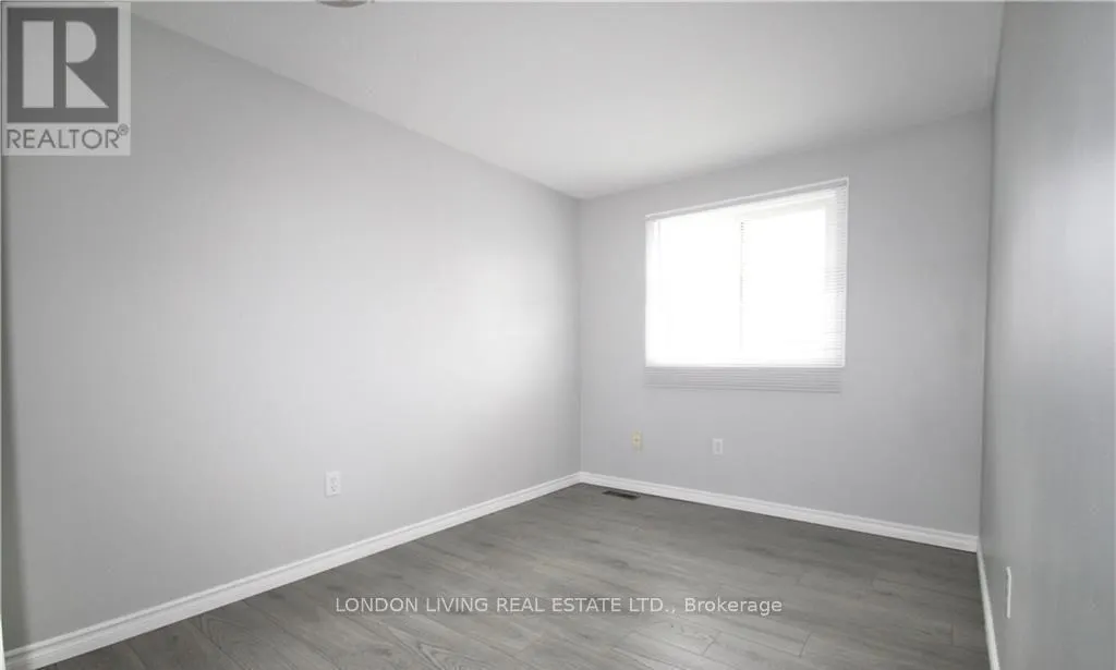 82 - 70 CHAPMAN COURT, #82