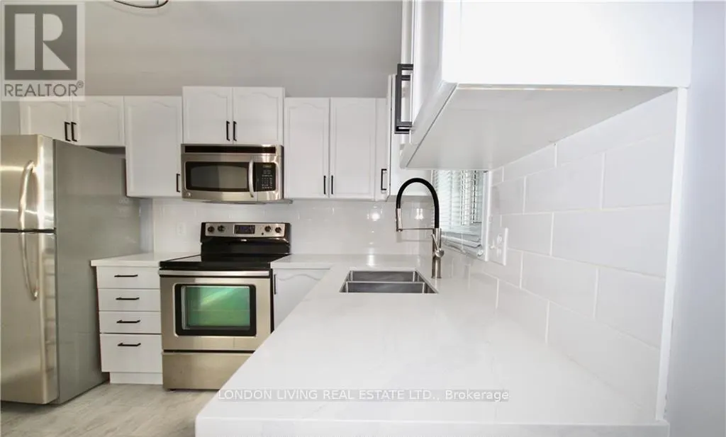 82 - 70 CHAPMAN COURT, #82