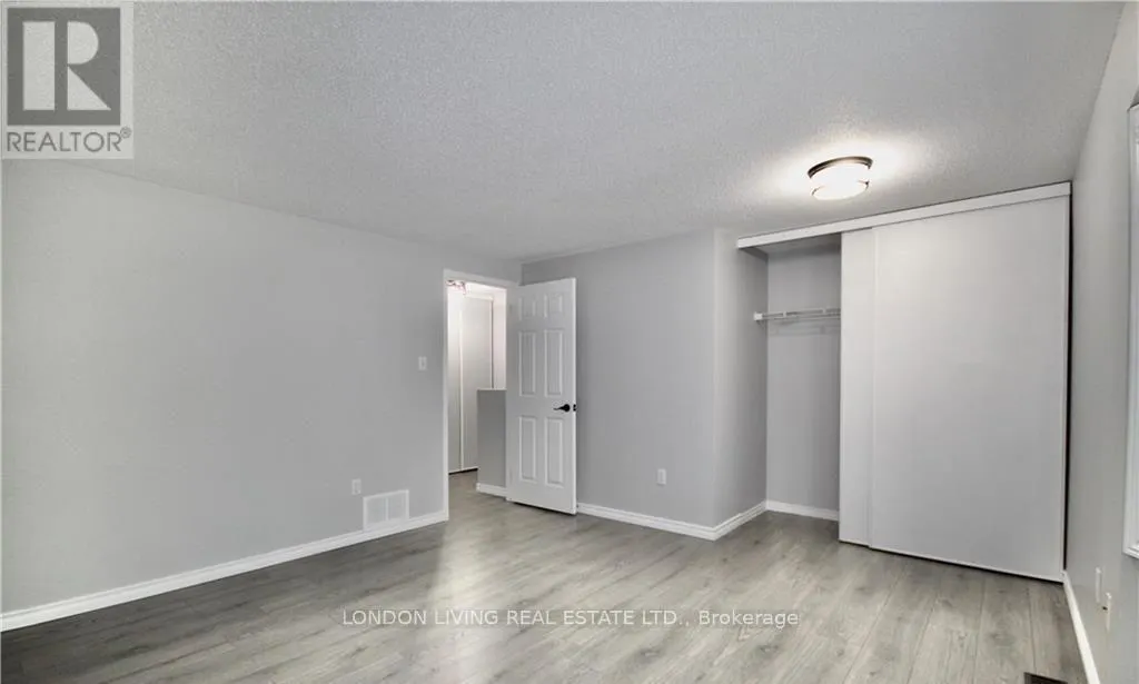 82 - 70 CHAPMAN COURT, #82