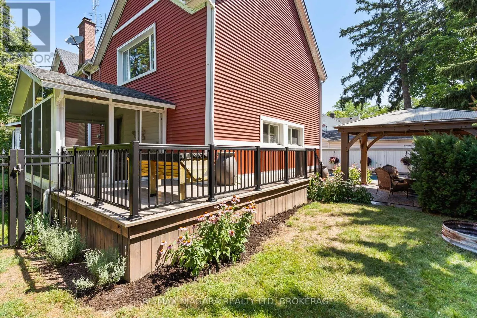 87 NORWAY AVENUE
