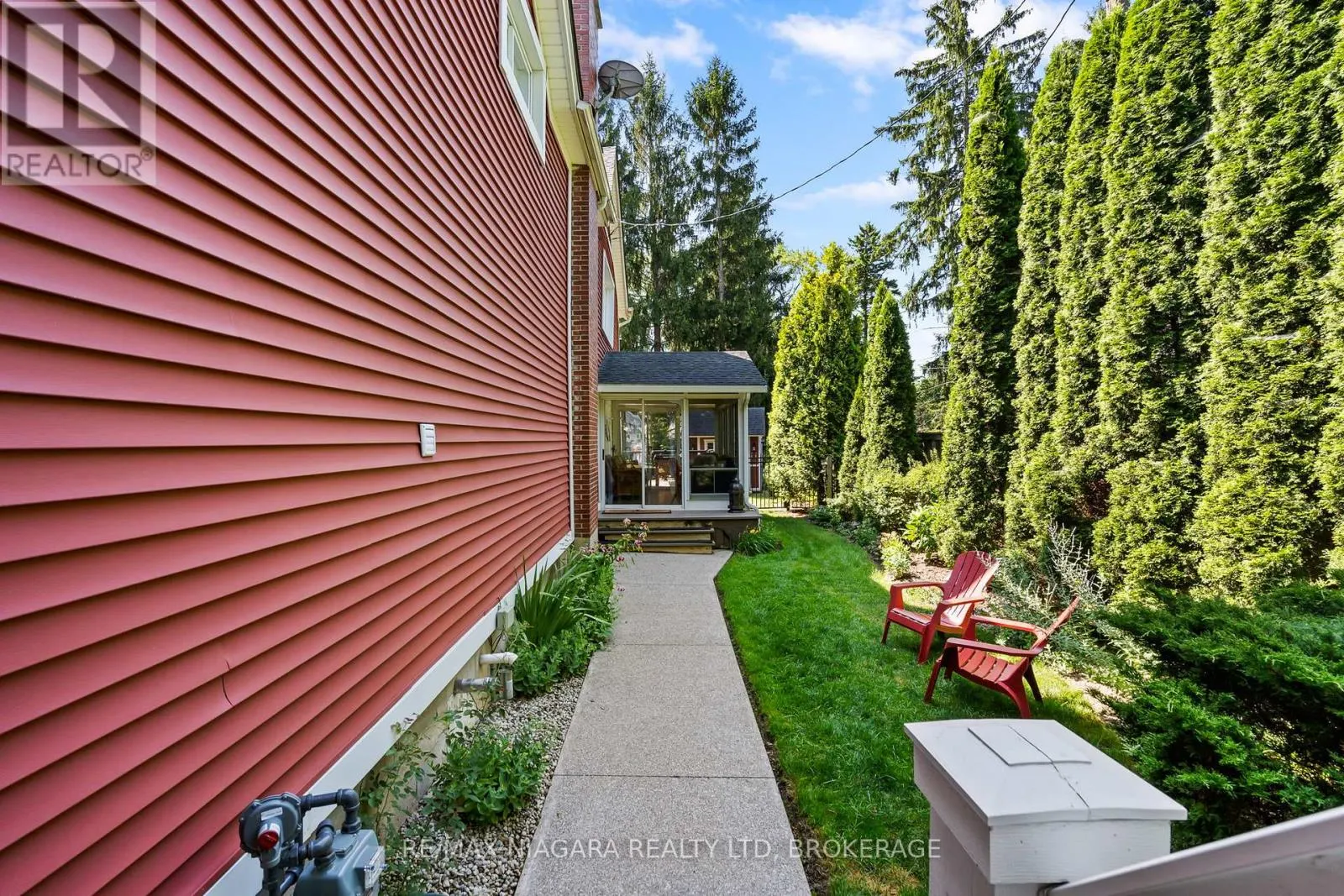 87 NORWAY AVENUE