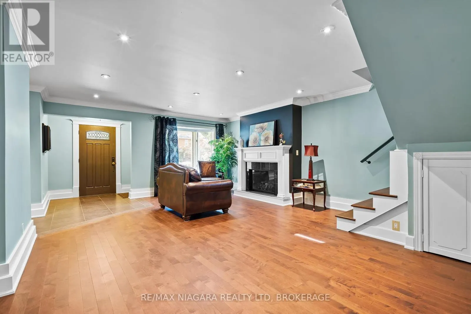 87 NORWAY AVENUE