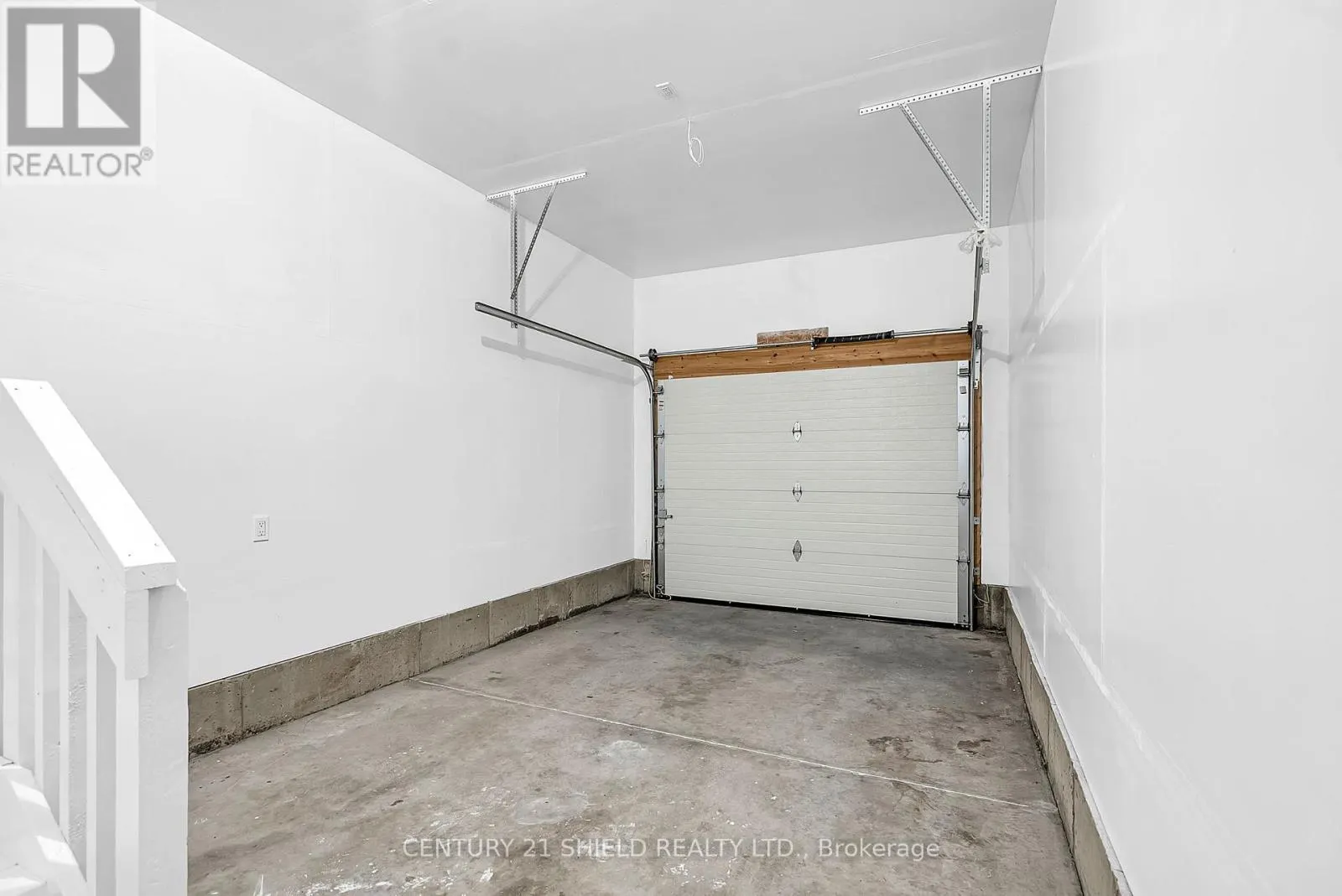 225 THIRD STREET W