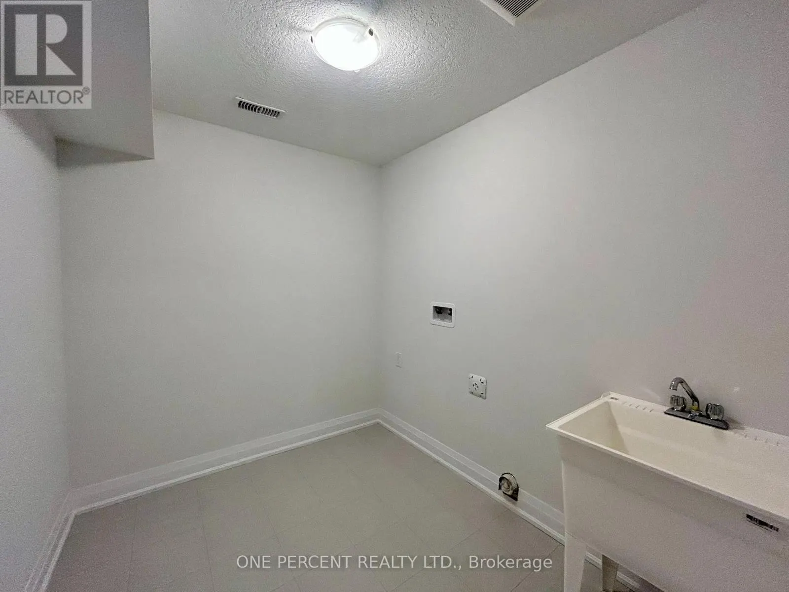 122 BEACON DRIVE