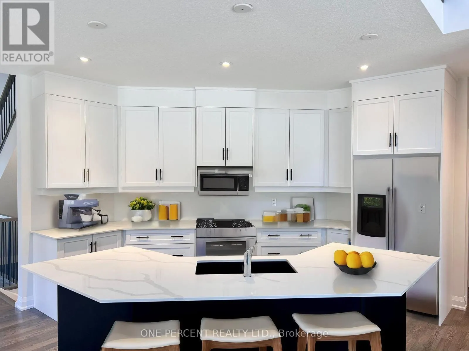 122 BEACON DRIVE