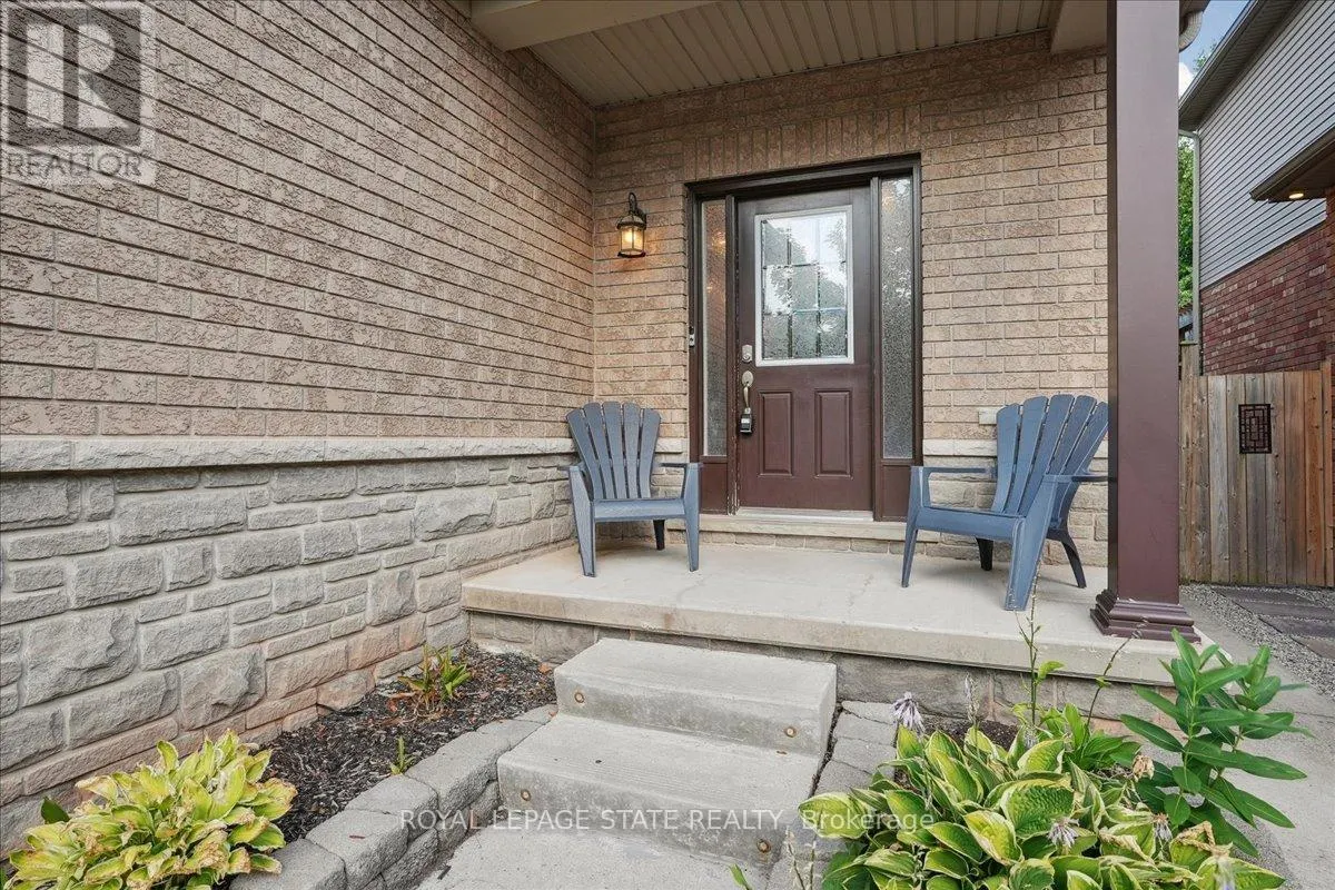 95 HEMLOCK WAY