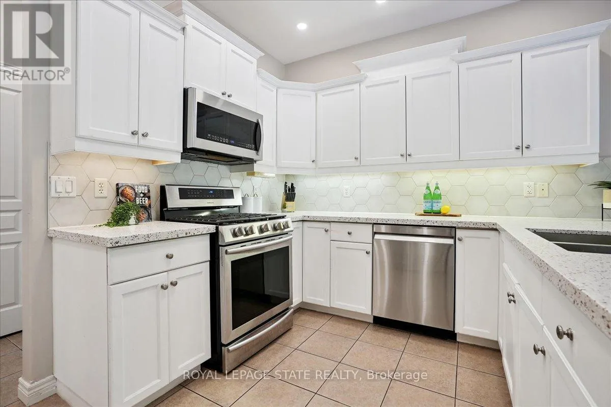 95 HEMLOCK WAY