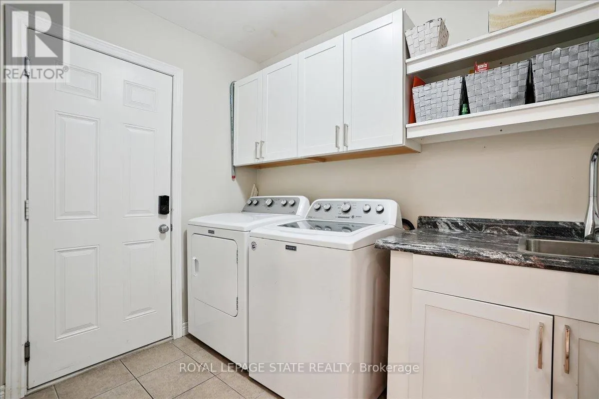 95 HEMLOCK WAY