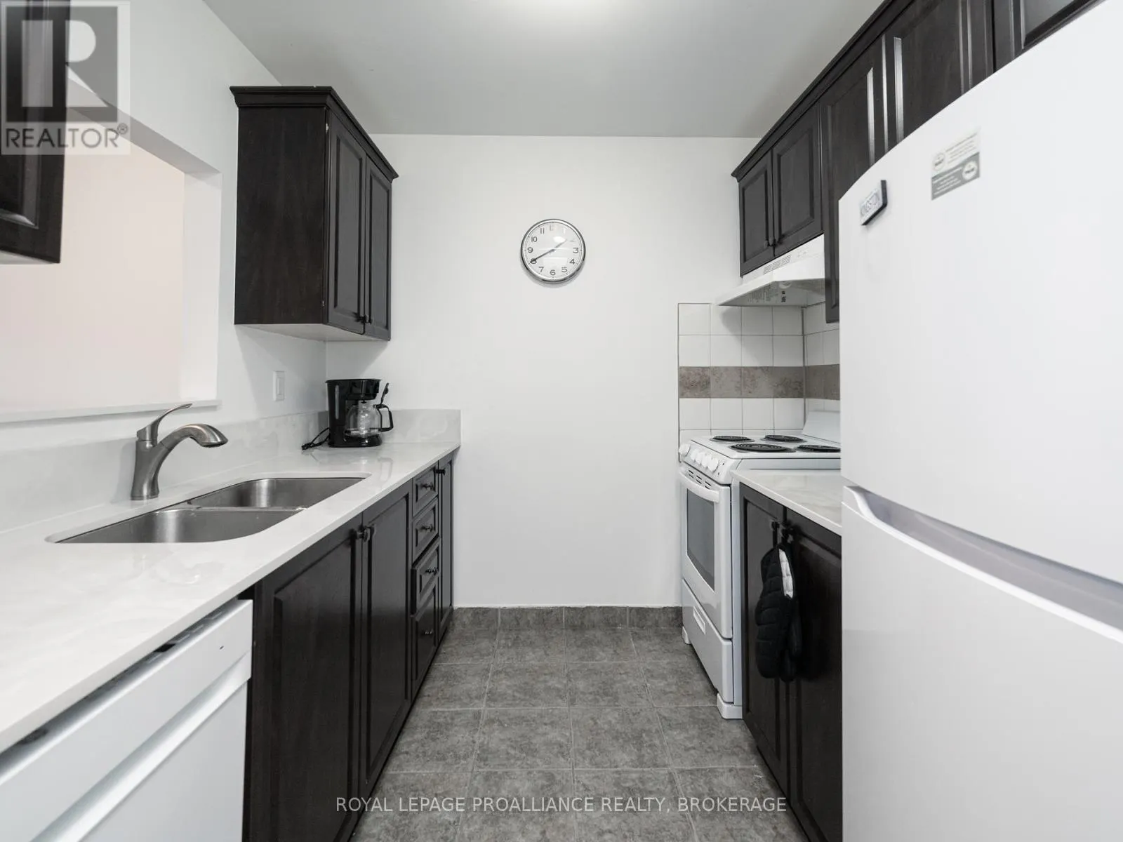 110 - 573 ARMSTRONG ROAD, #110