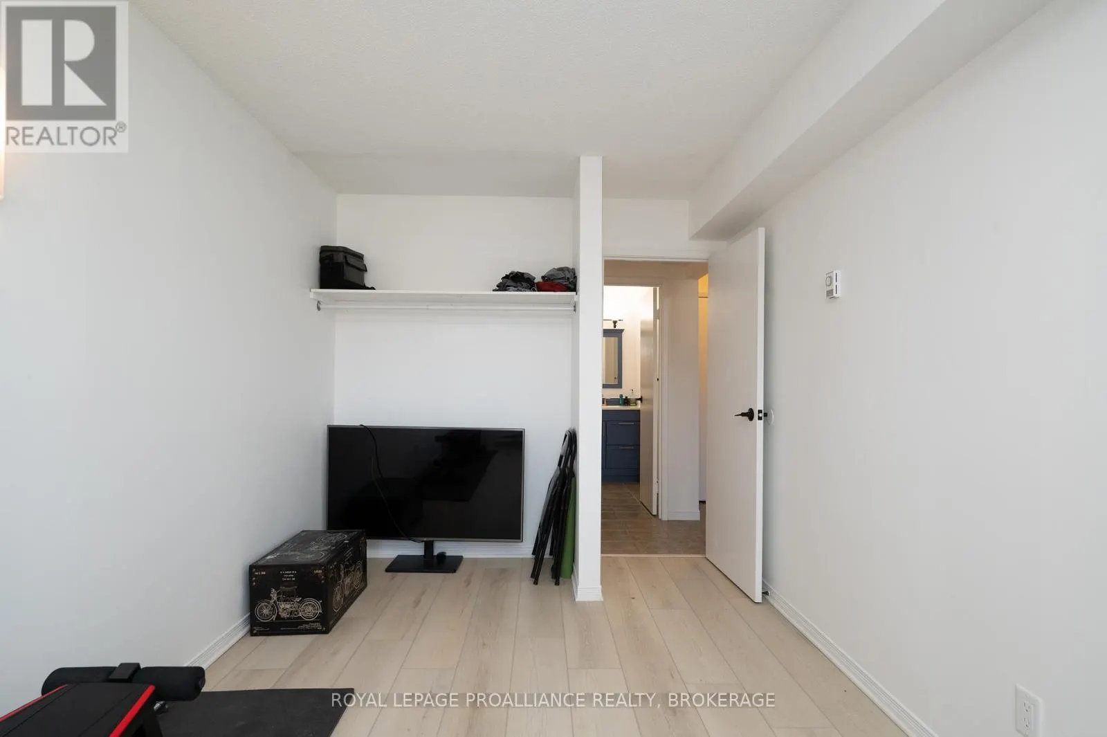 110 - 573 ARMSTRONG ROAD, #110