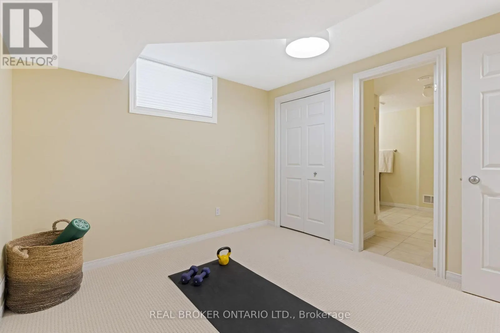 17 COUTTS COURT