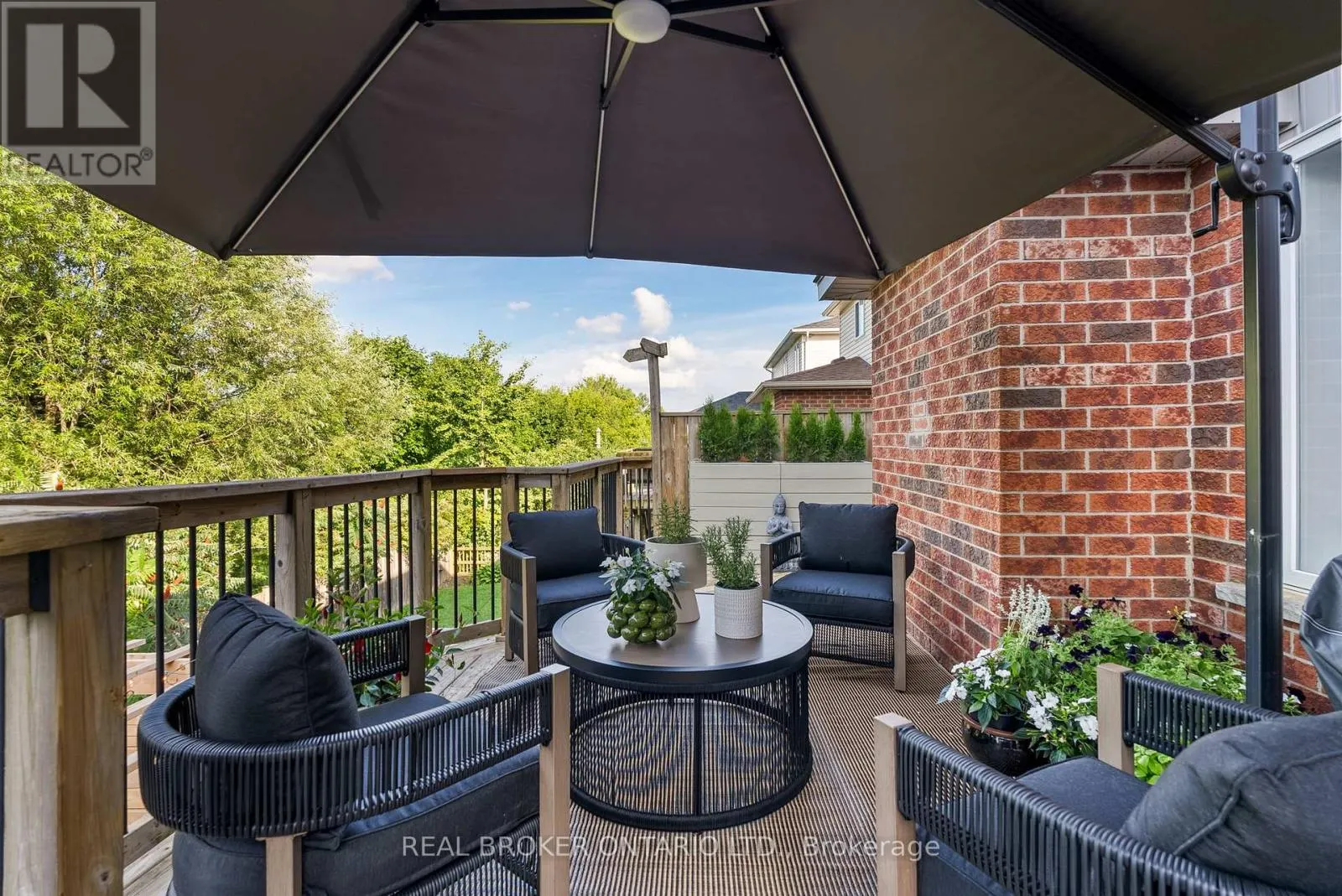 17 COUTTS COURT