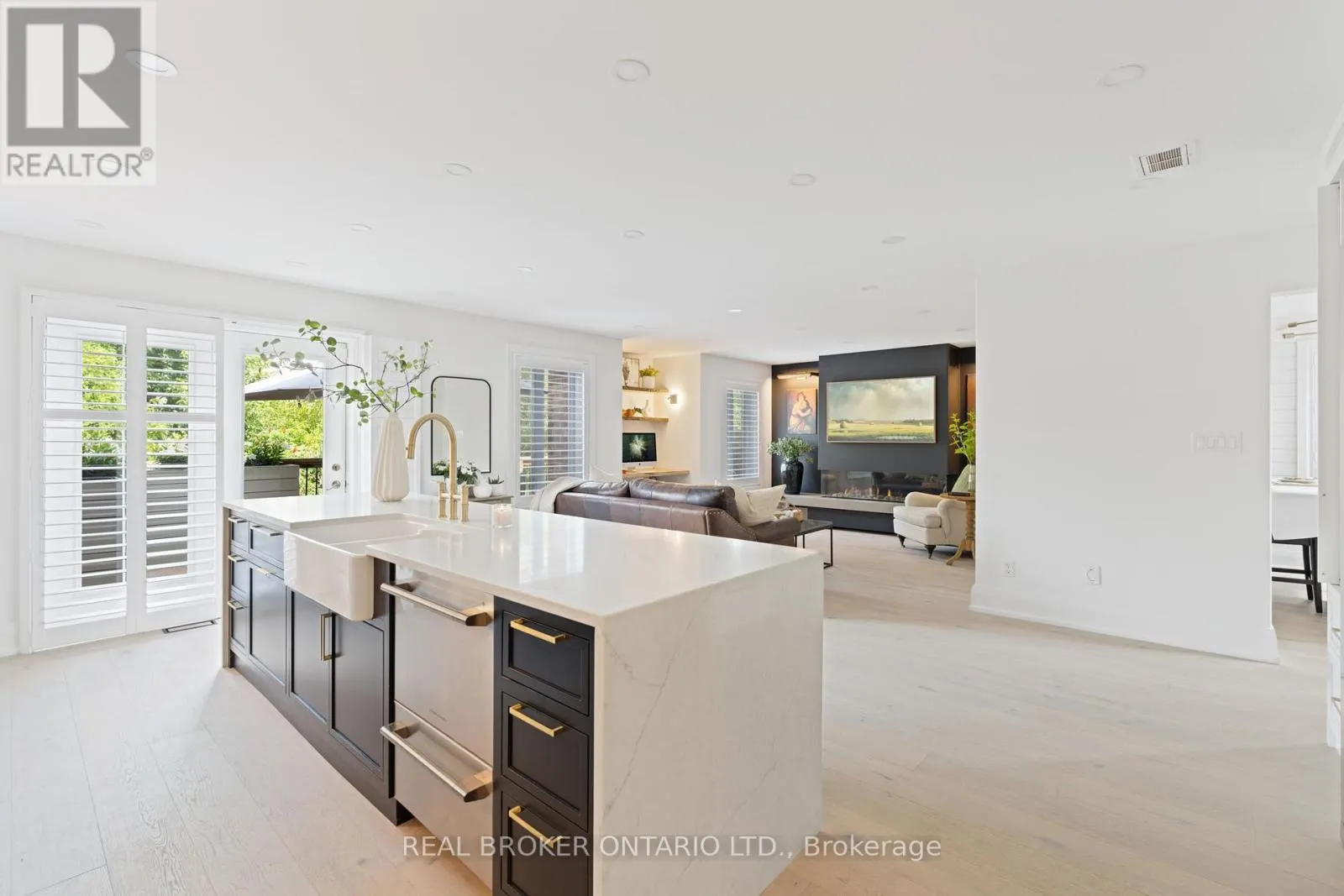 17 COUTTS COURT