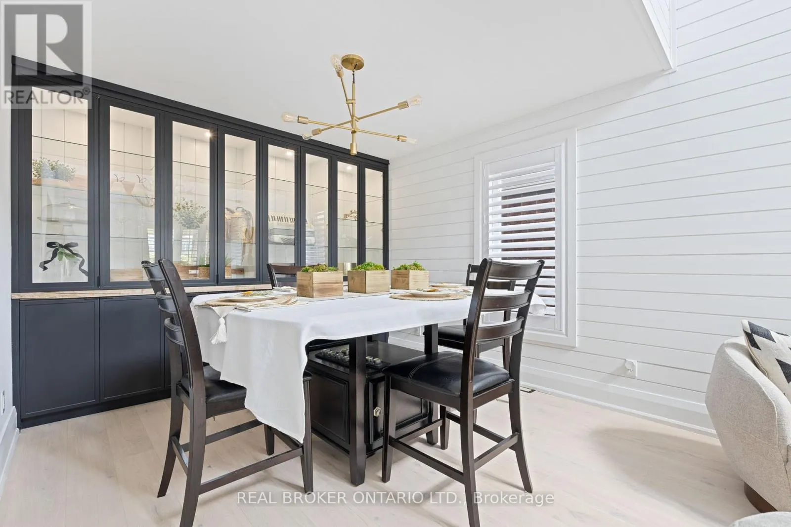 17 COUTTS COURT