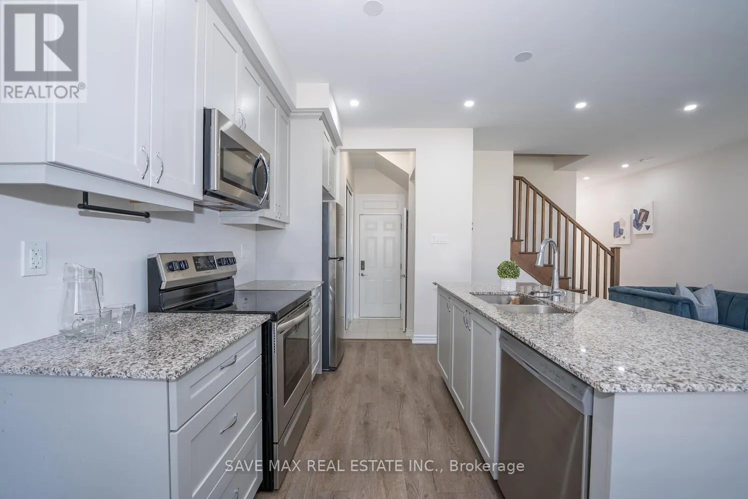 73 FORESTWALK STREET