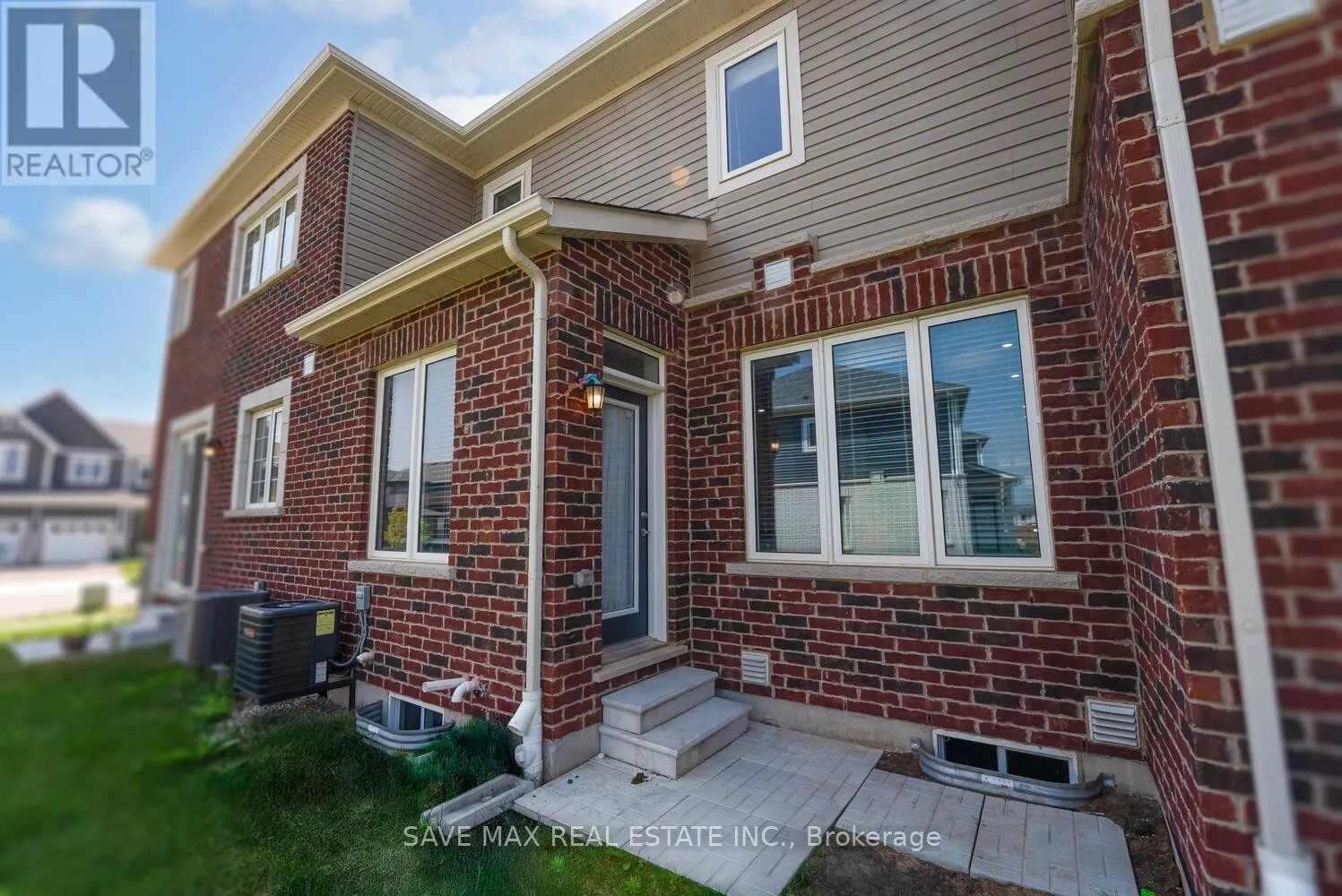 73 FORESTWALK STREET