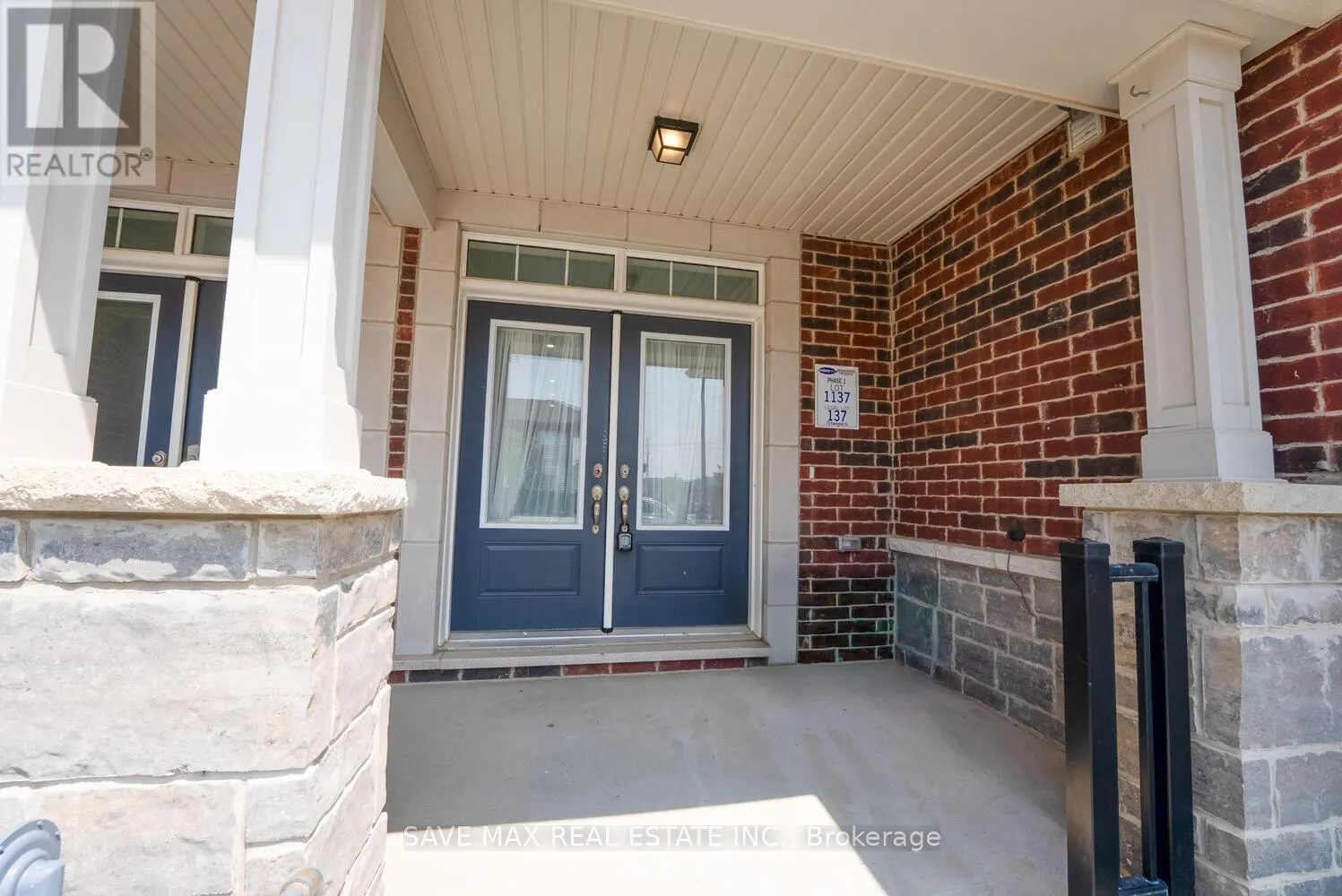 73 FORESTWALK STREET
