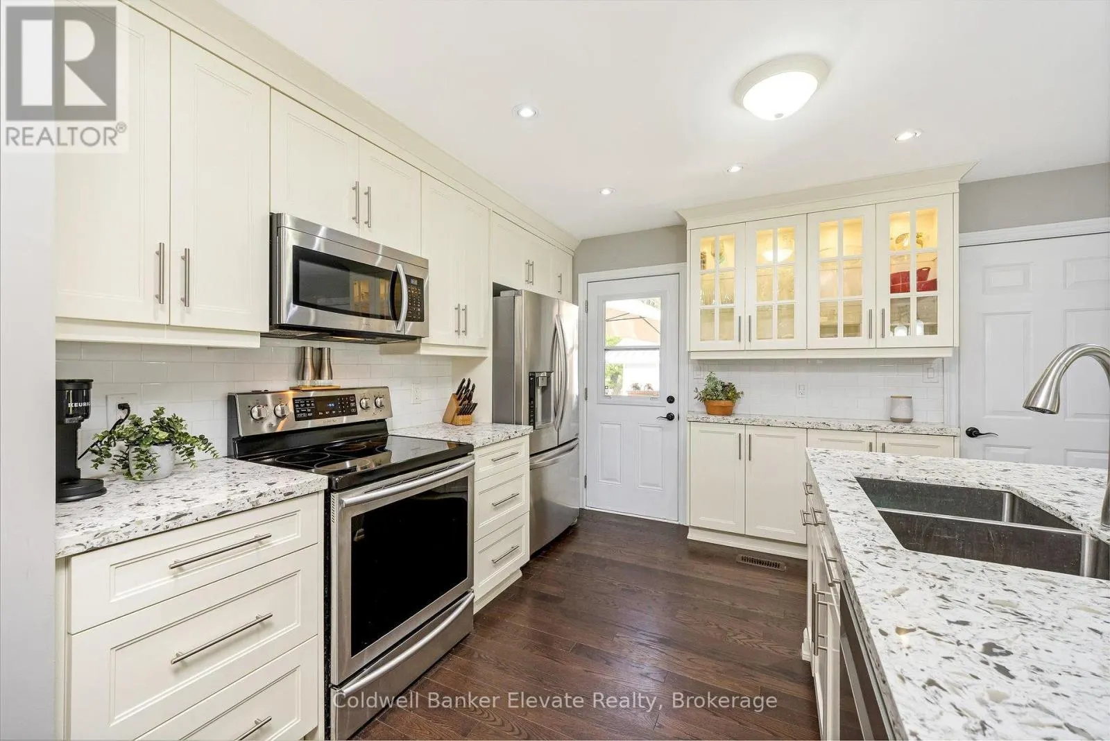 3 LORNE STREET
