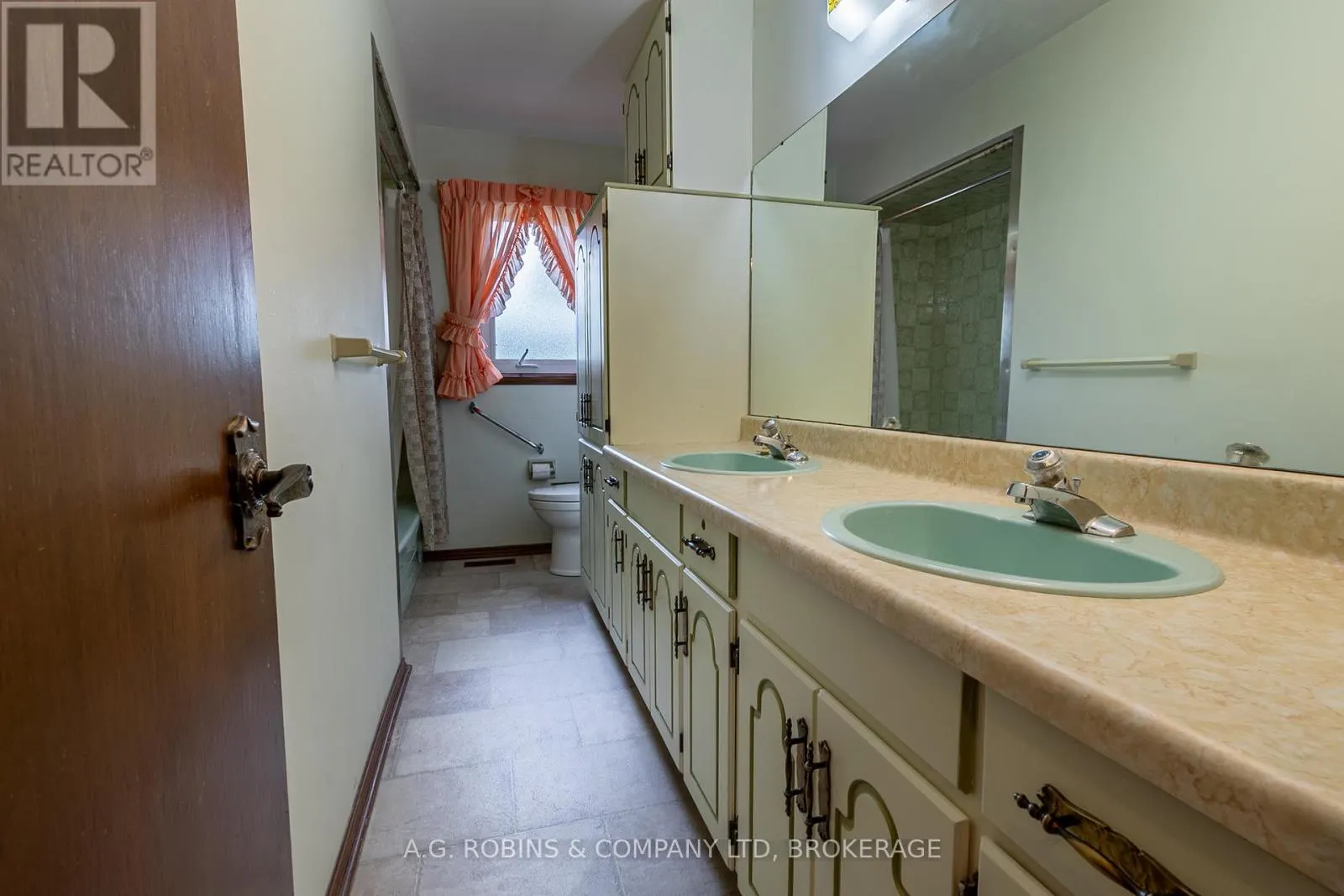 152 DOAN'S RIDGE ROAD