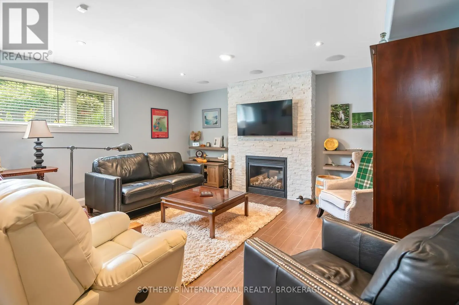 8548 FORESTVIEW BOULEVARD