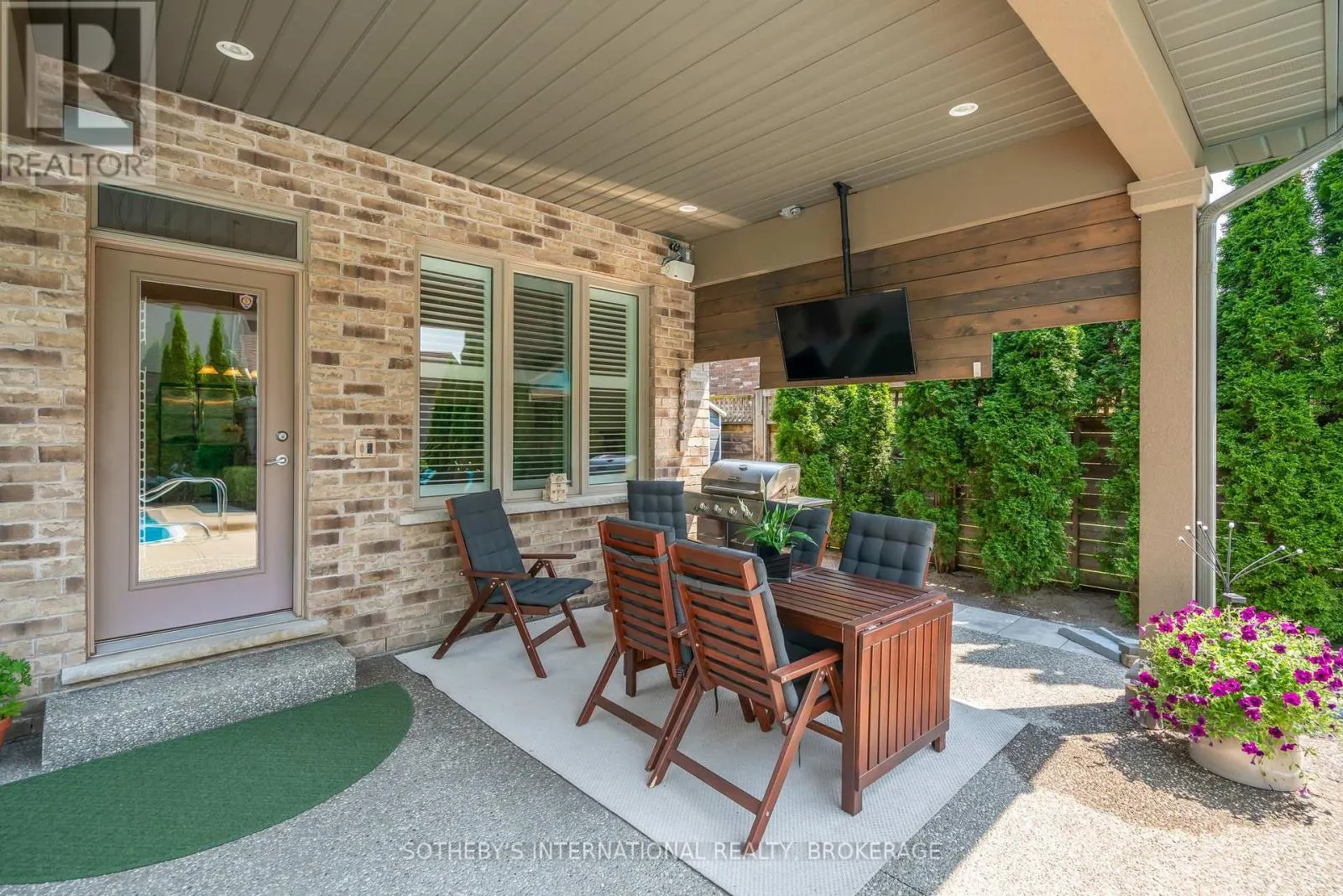 8548 FORESTVIEW BOULEVARD