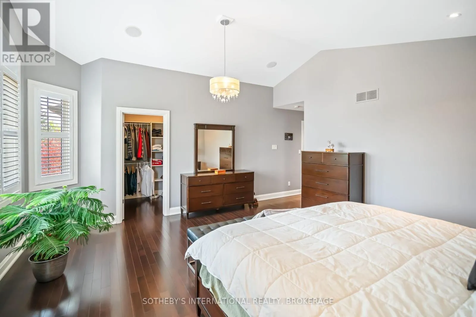 8548 FORESTVIEW BOULEVARD