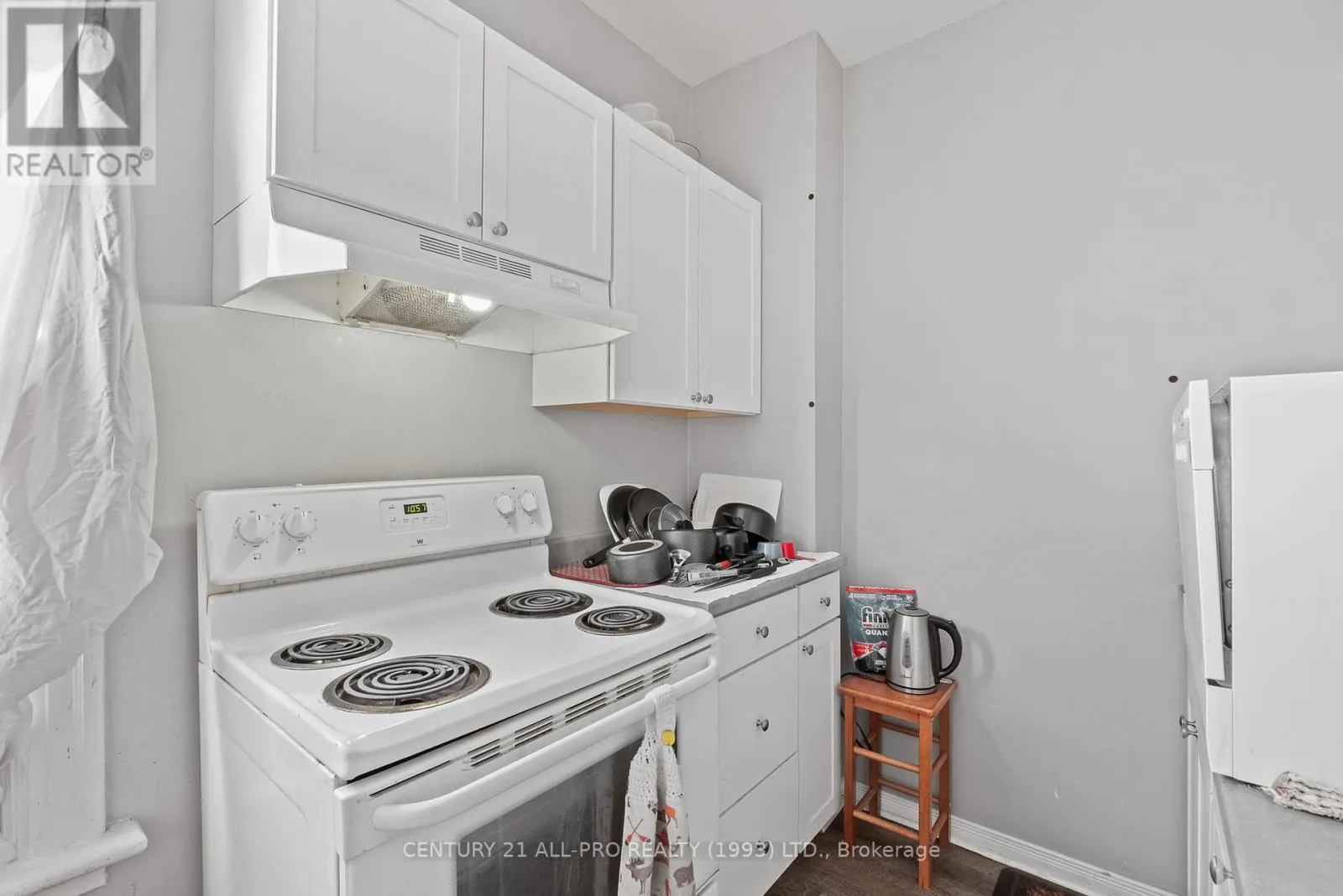 1 JAMES STREET W