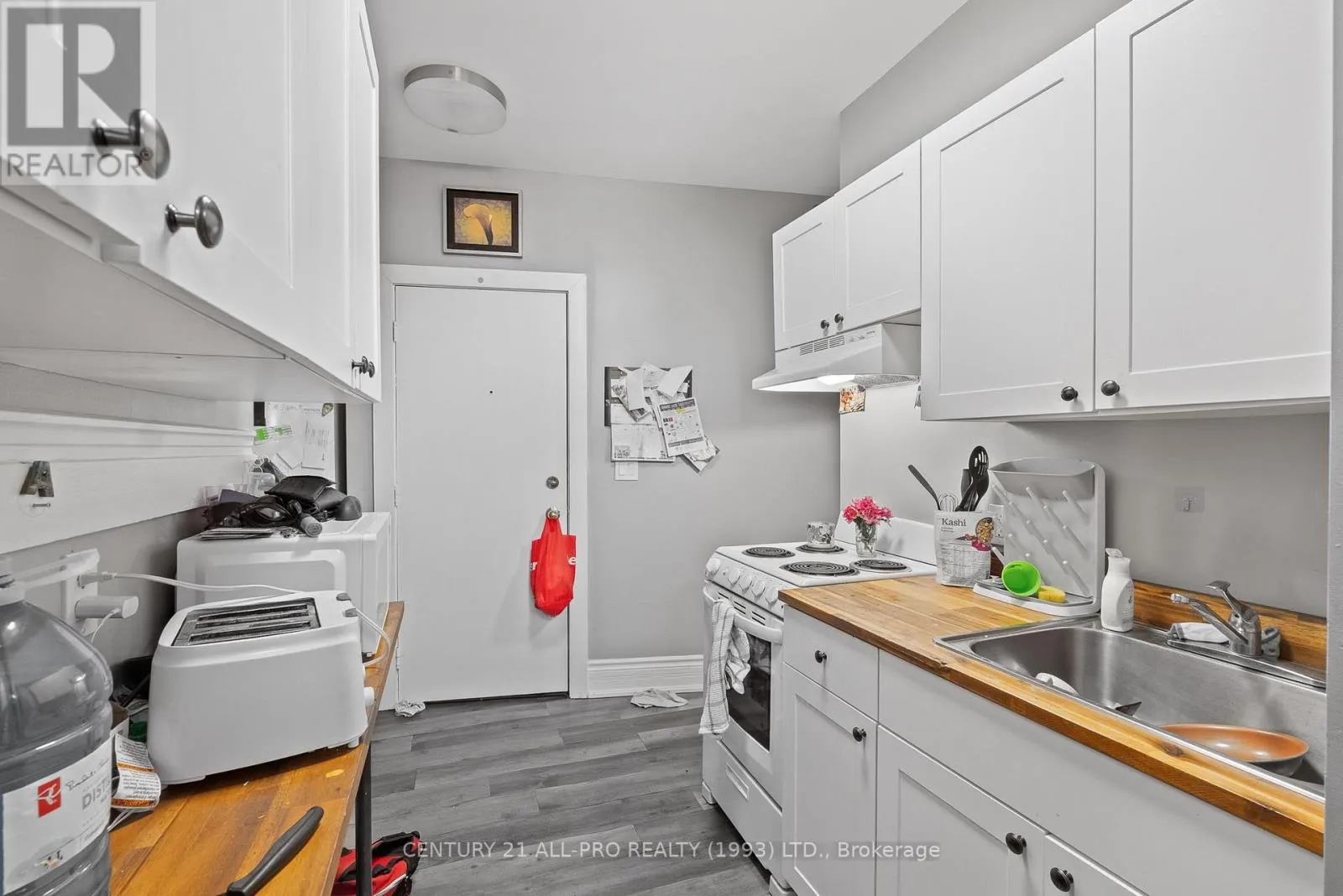 1 JAMES STREET W