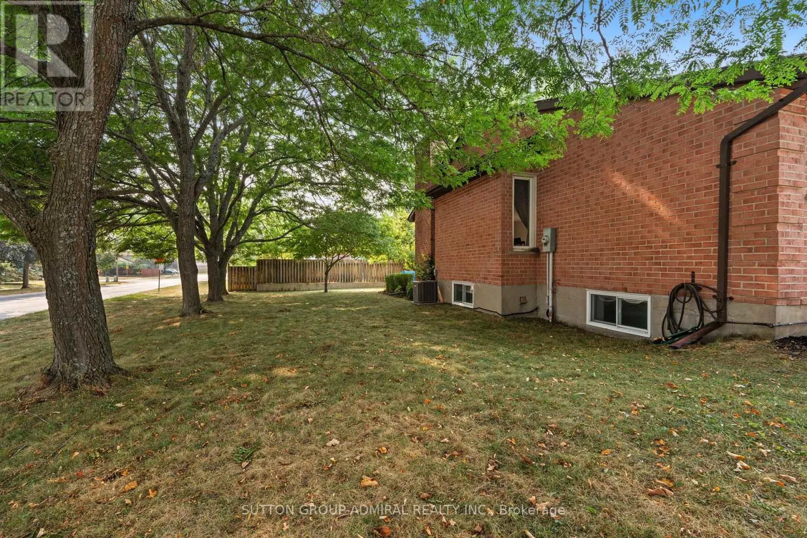 821 BRIDLE PATH CRESCENT
