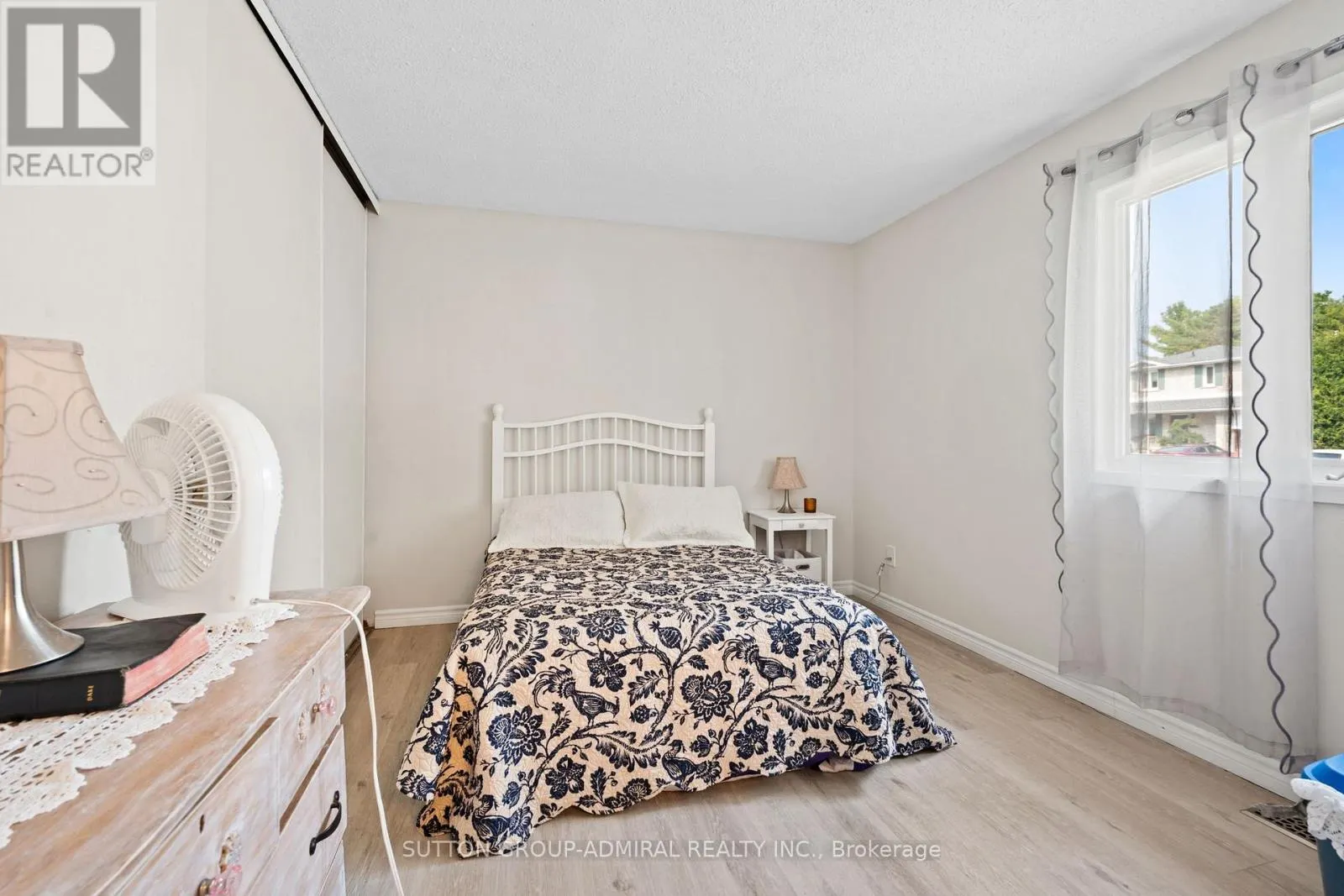 821 BRIDLE PATH CRESCENT