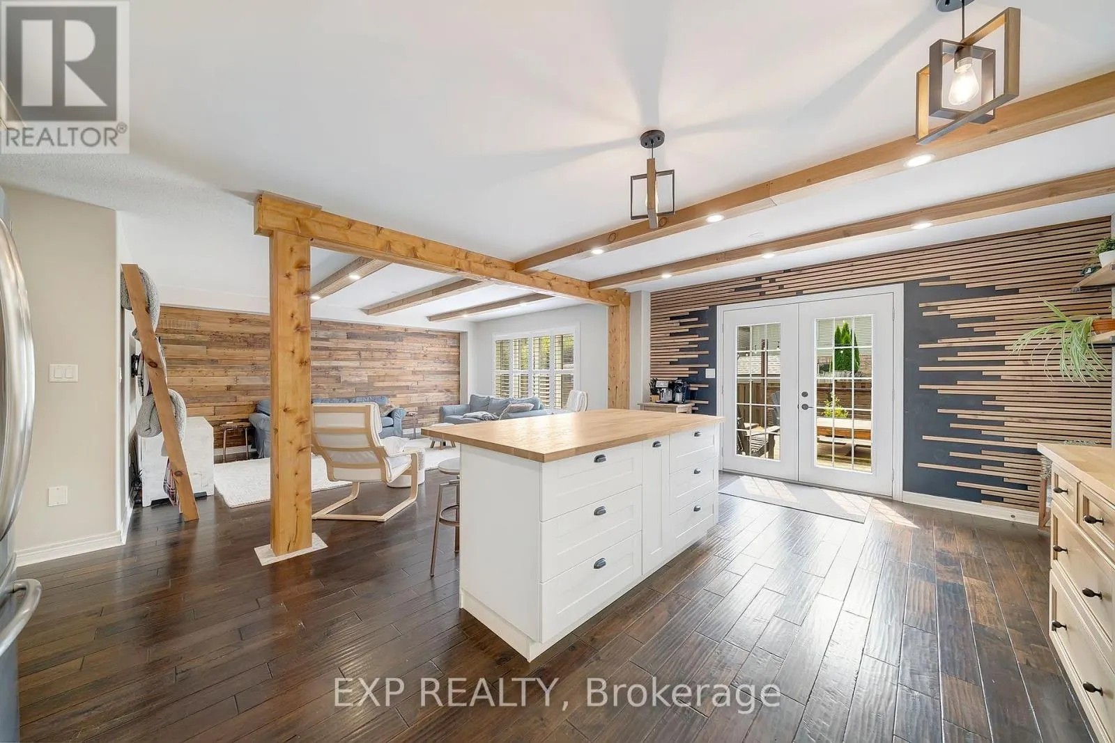 4882 ALLAN COURT
