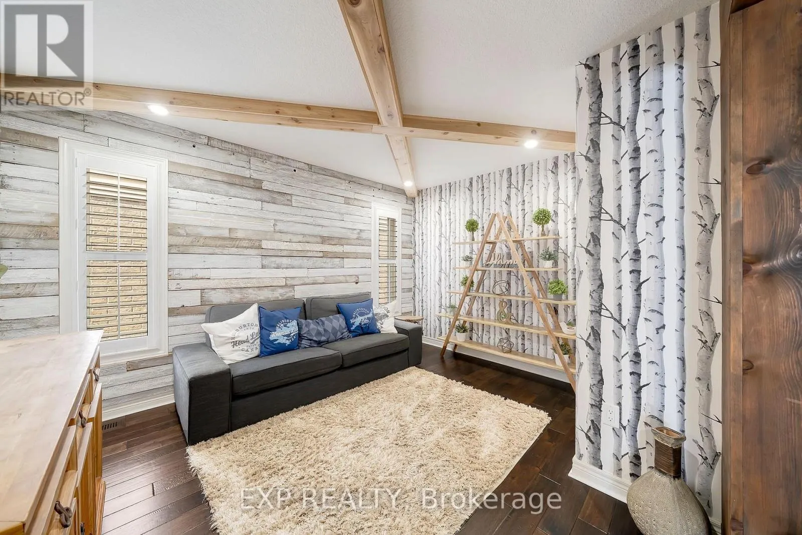 4882 ALLAN COURT