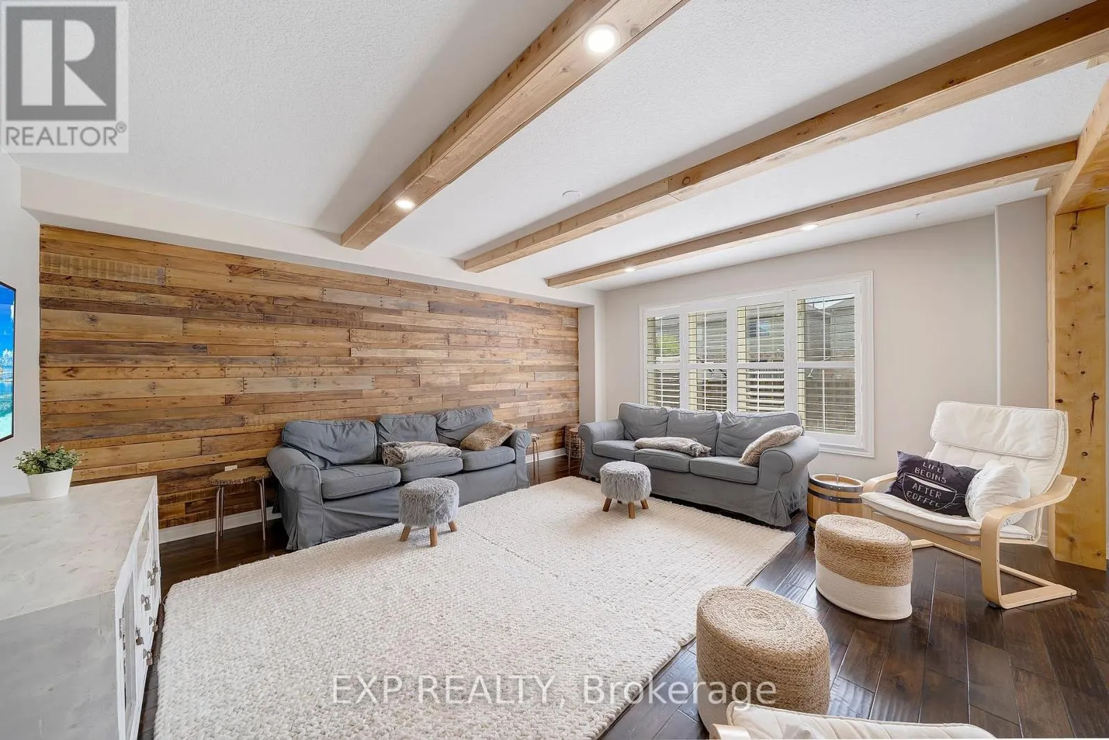 4882 ALLAN COURT