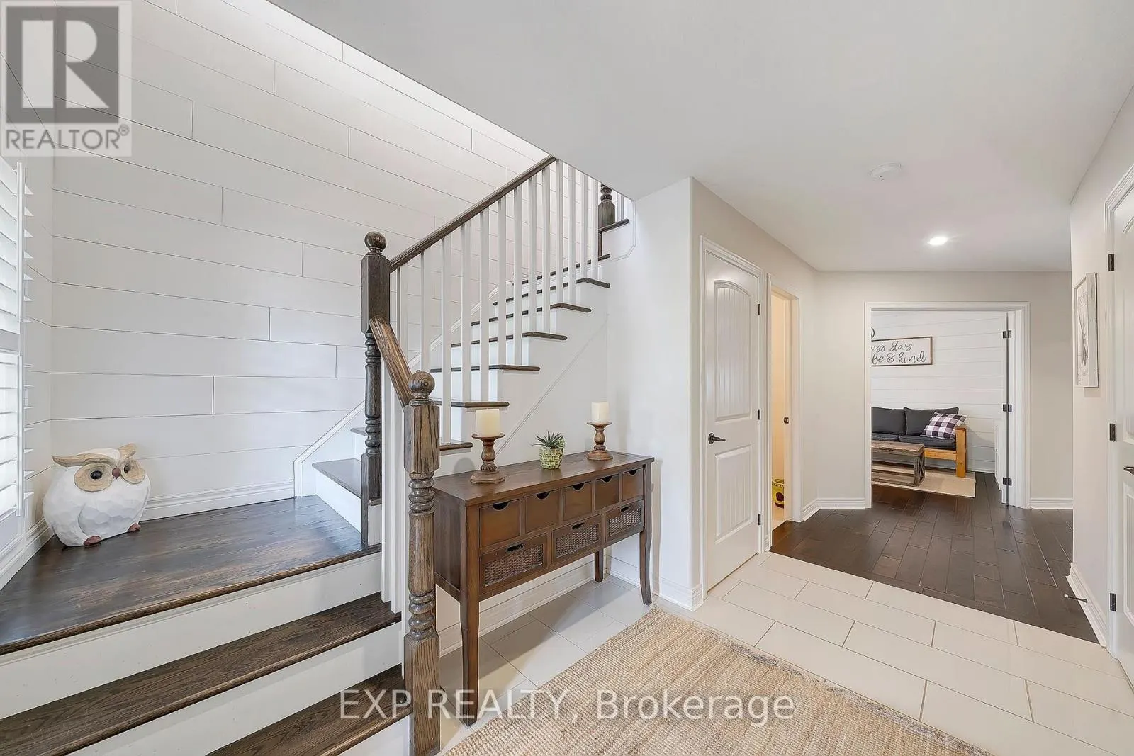 4882 ALLAN COURT