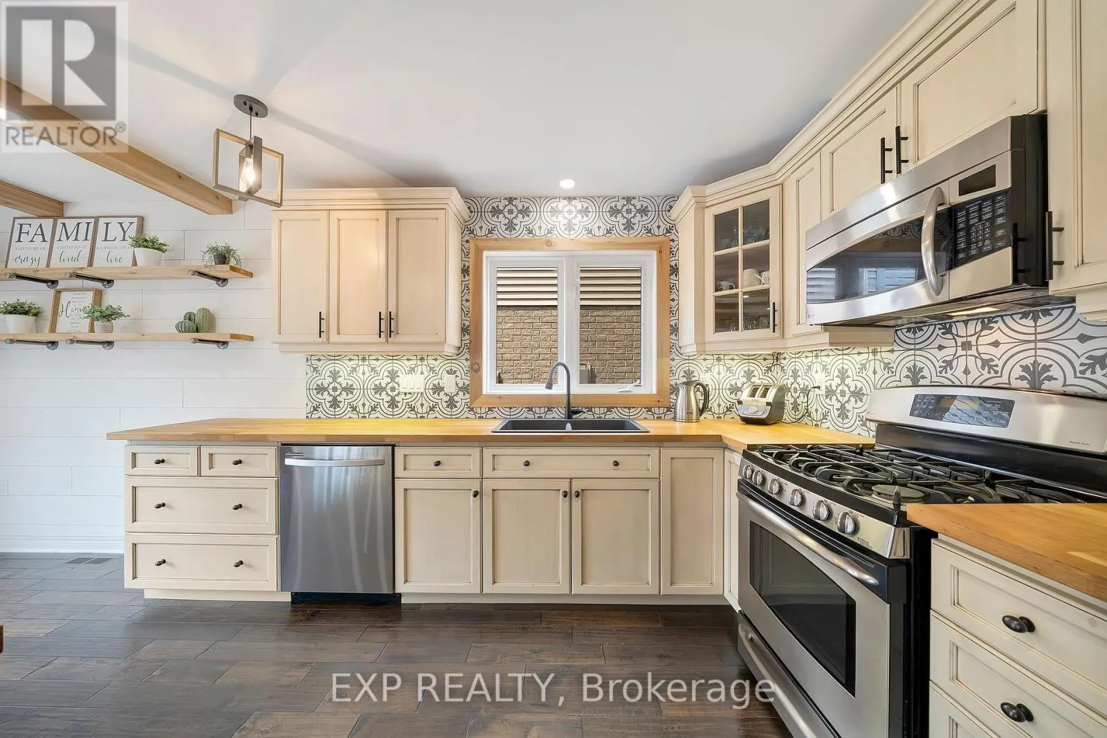 4882 ALLAN COURT
