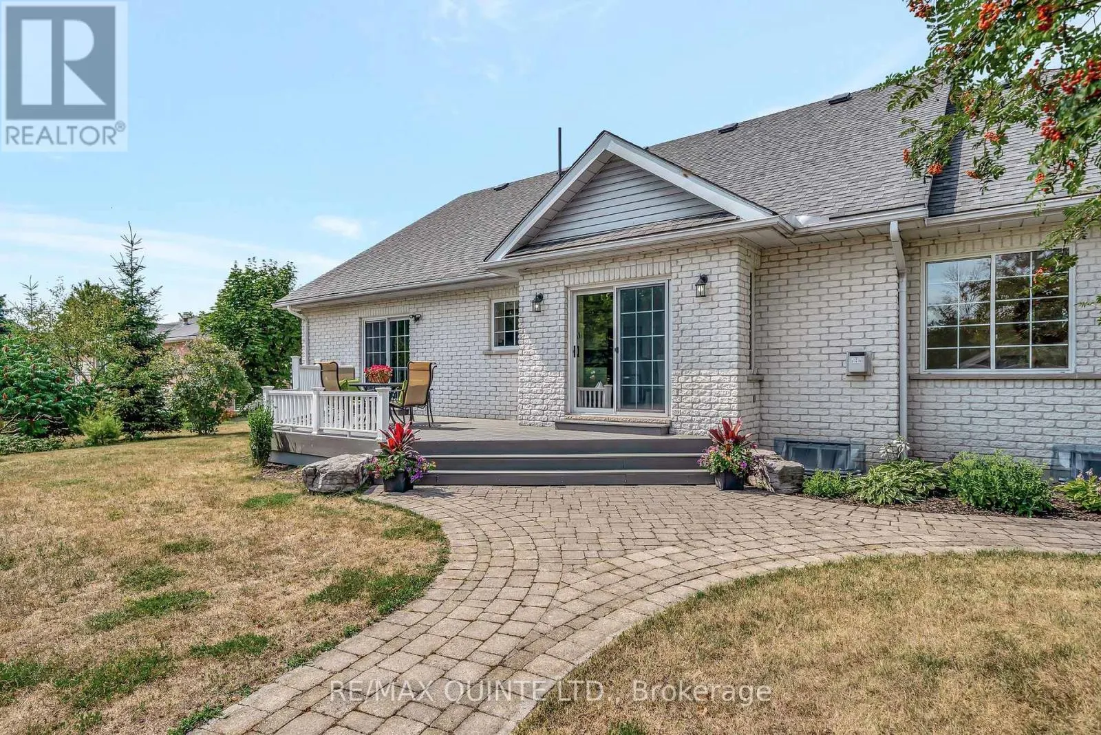 31 BAY BREEZE STREET