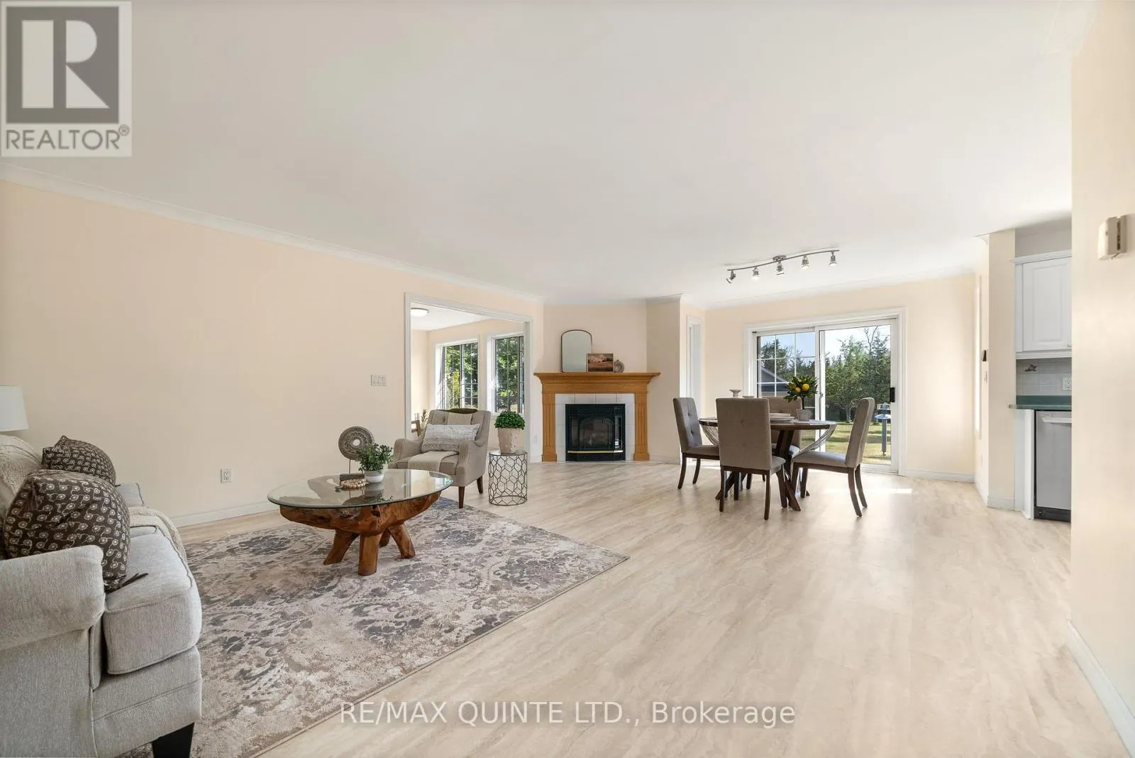31 BAY BREEZE STREET