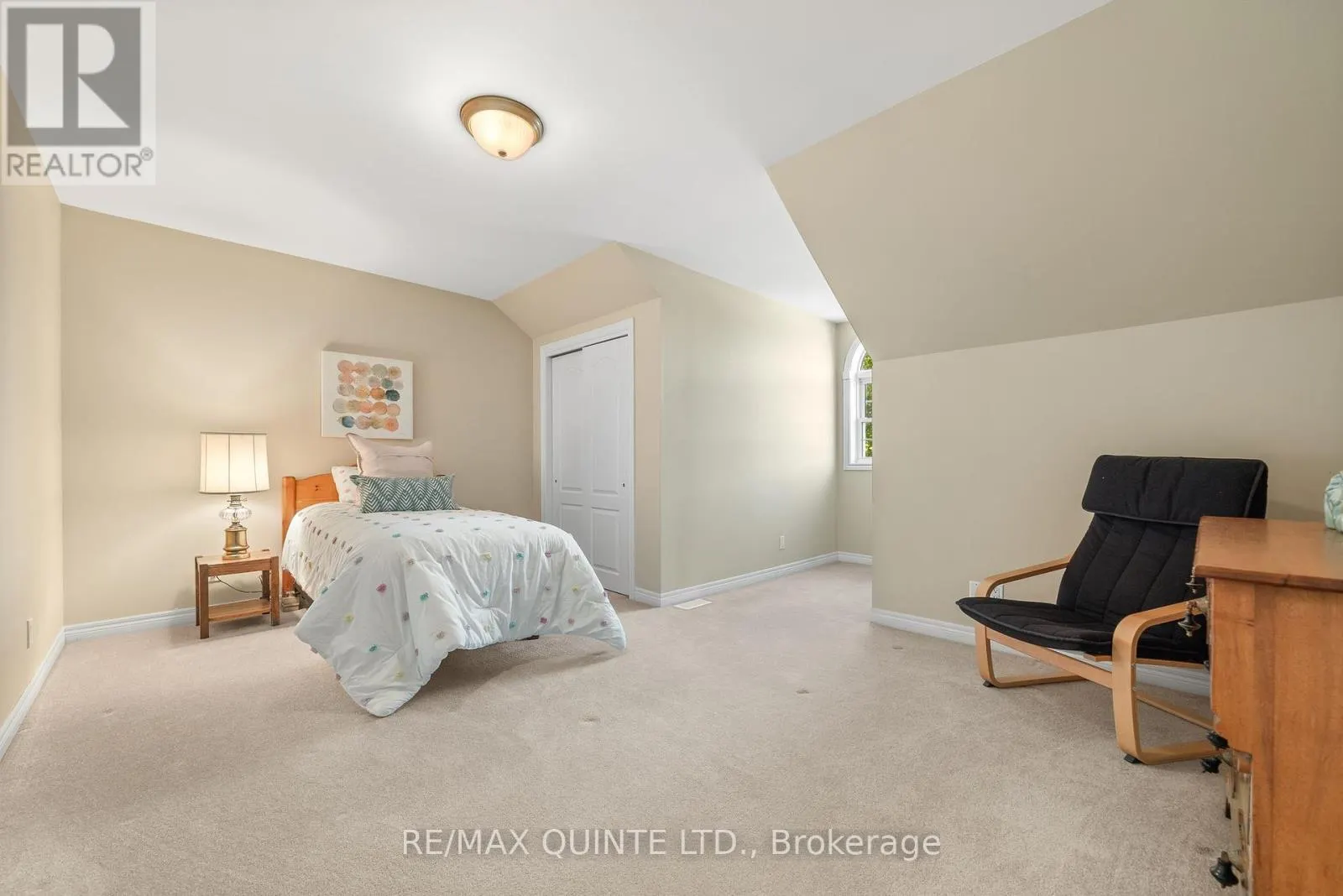 31 BAY BREEZE STREET