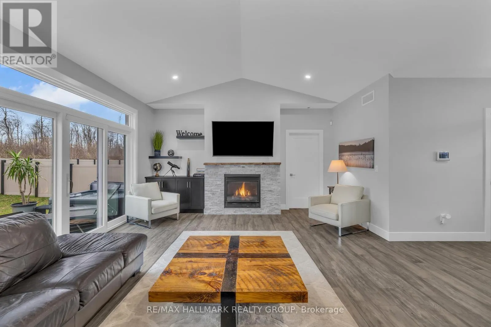 1077 SHEARER DRIVE